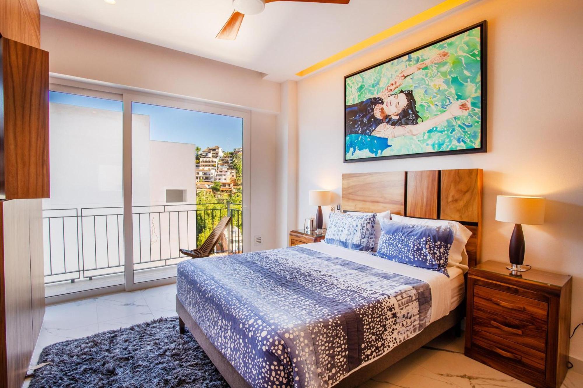 2 Bedroom Romantic Zone With Pool, Gym Puerto Vallarta