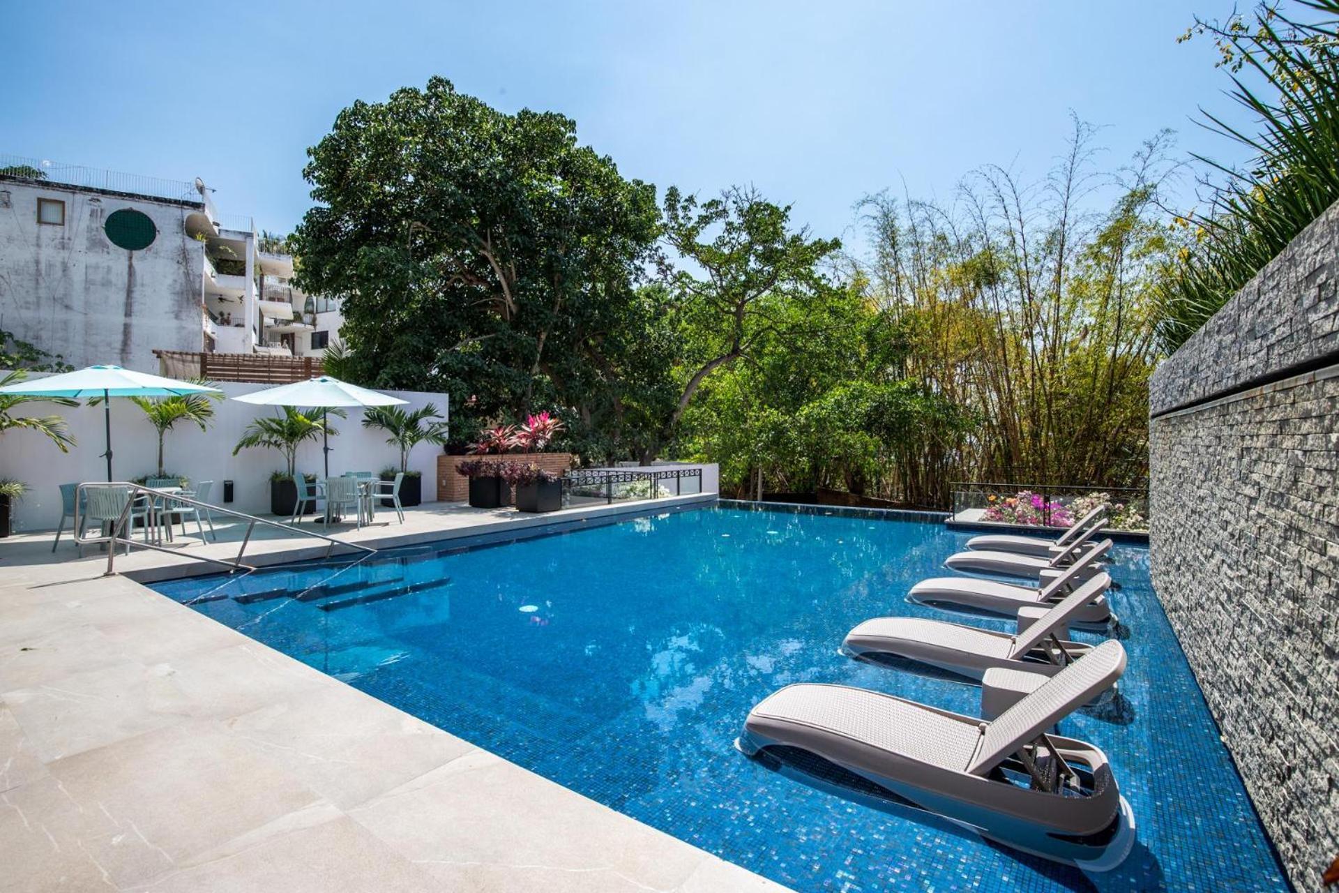 Upscale 2 Bedroom Ocean-view Backdrop And Private Bbq Holiday home *