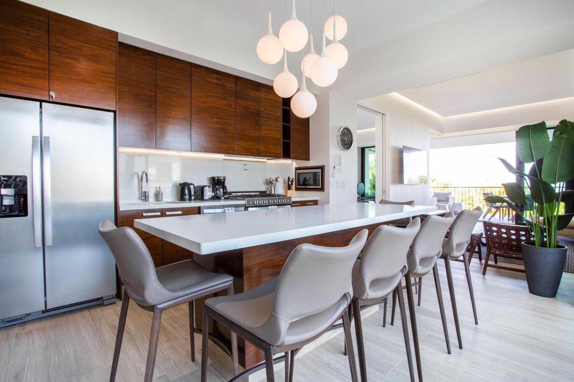Upscale 2 Bedroom Ocean-view Backdrop And Private Bbq Holiday home *