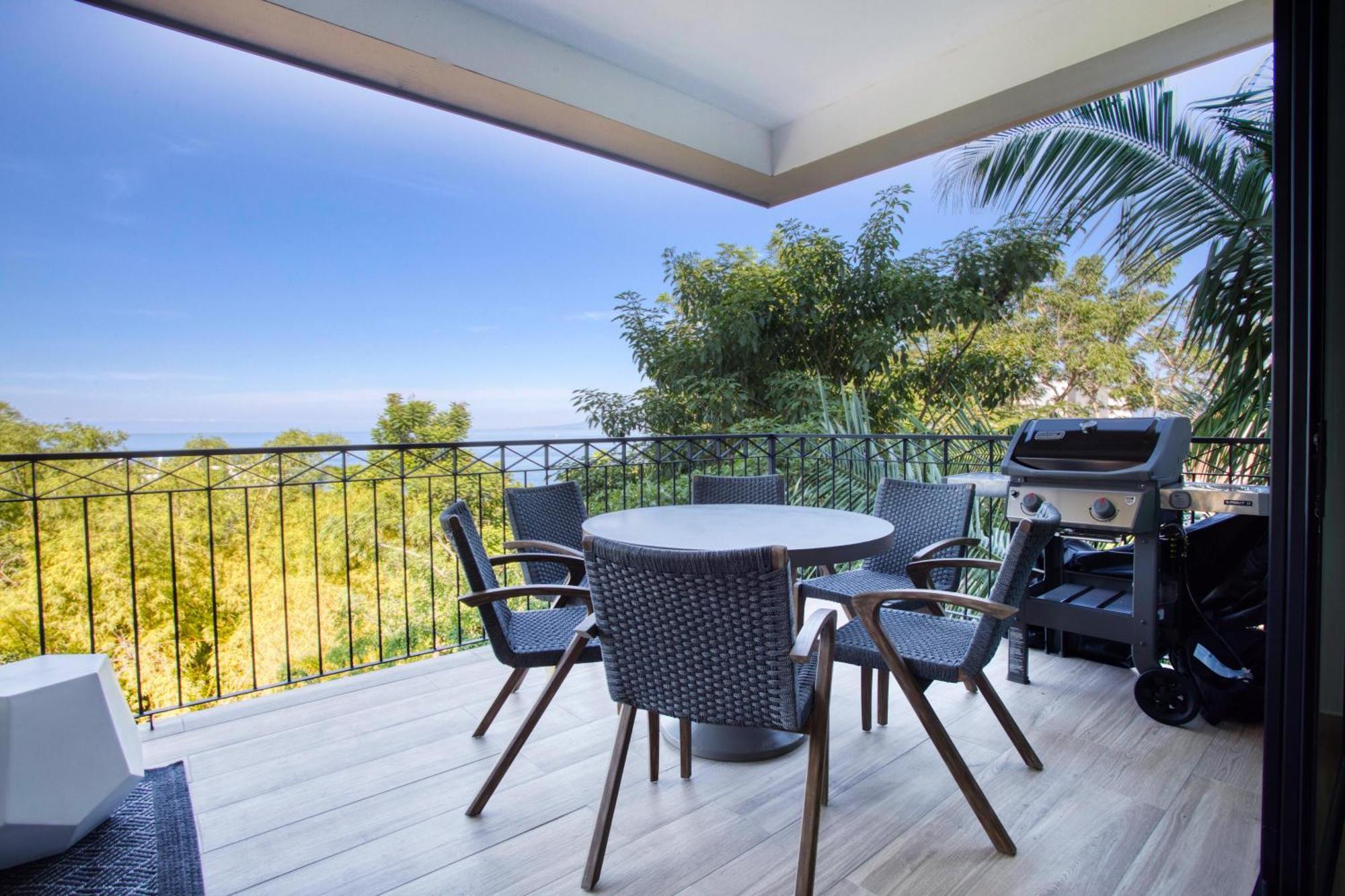 Upscale 2 Bedroom Ocean-view Backdrop And Private Bbq * Puerto Vallarta