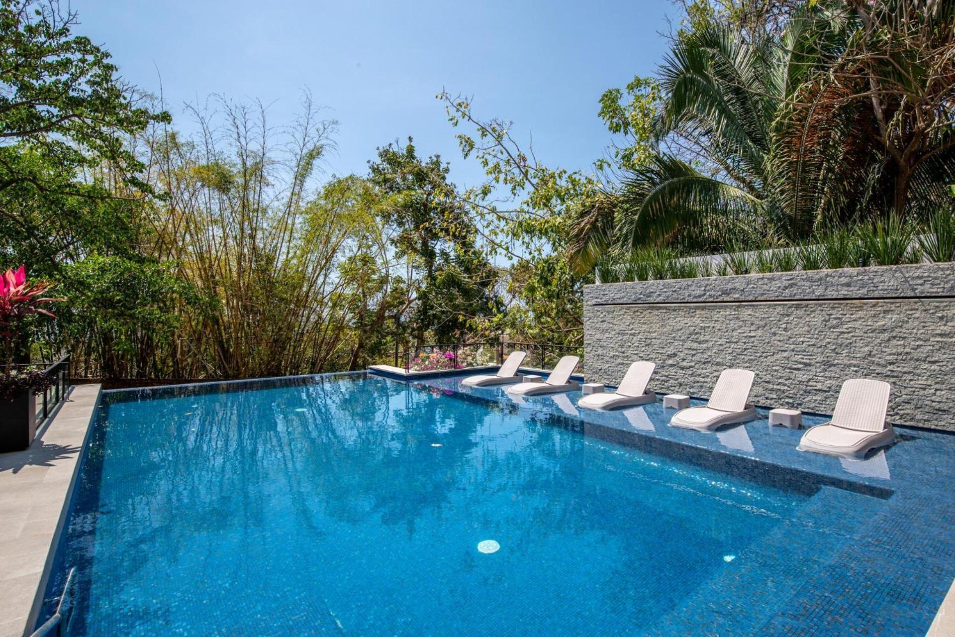 Holiday home Upscale 2 Bedroom Ocean-view Backdrop And Private Bbq *