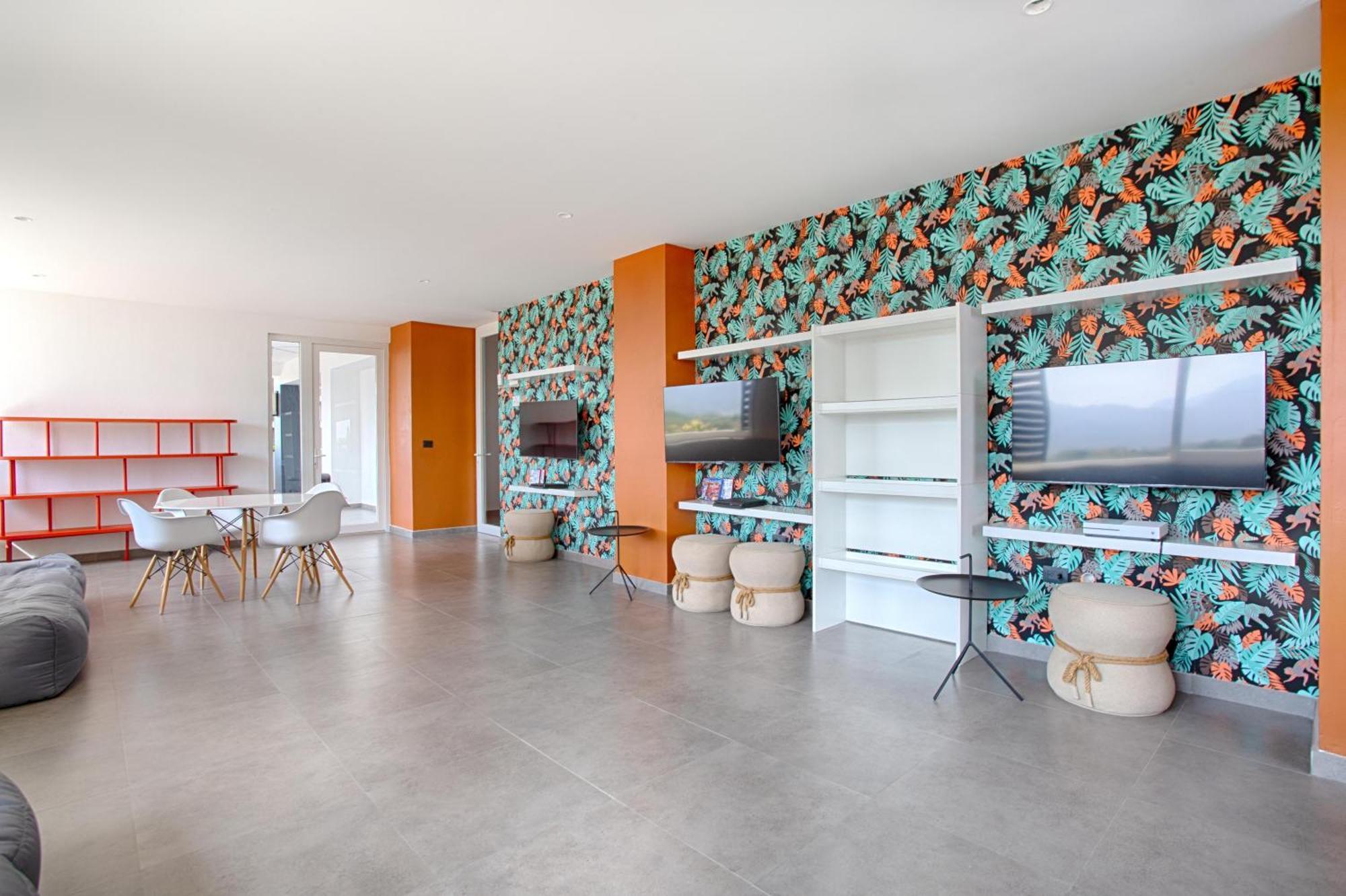 Location, Superb Family Amenities, Parking * Puerto Vallarta