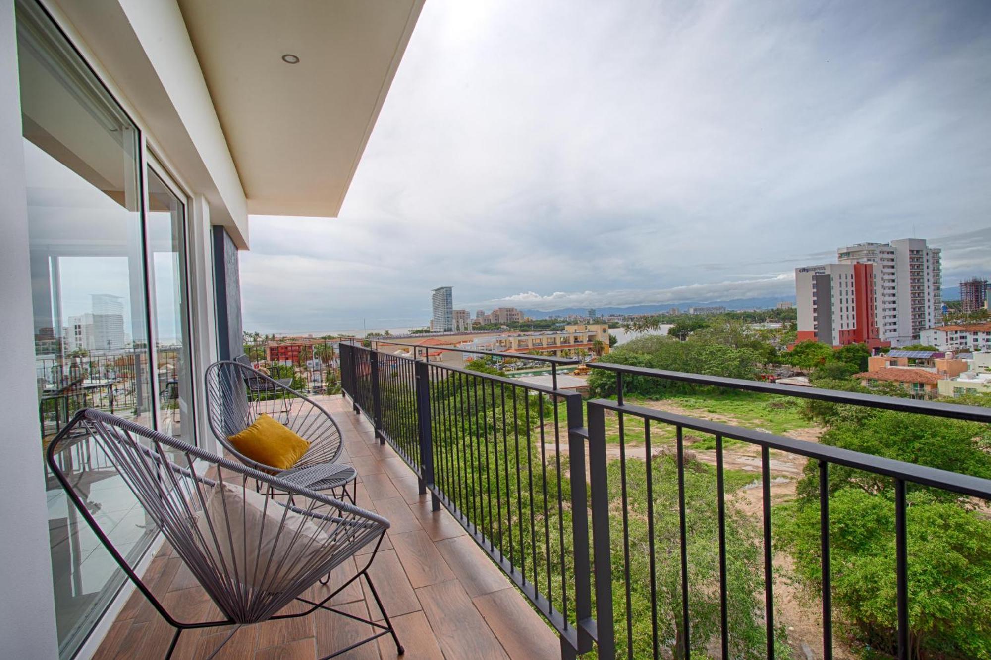Location, Superb Family Amenities, Parking Holiday home *