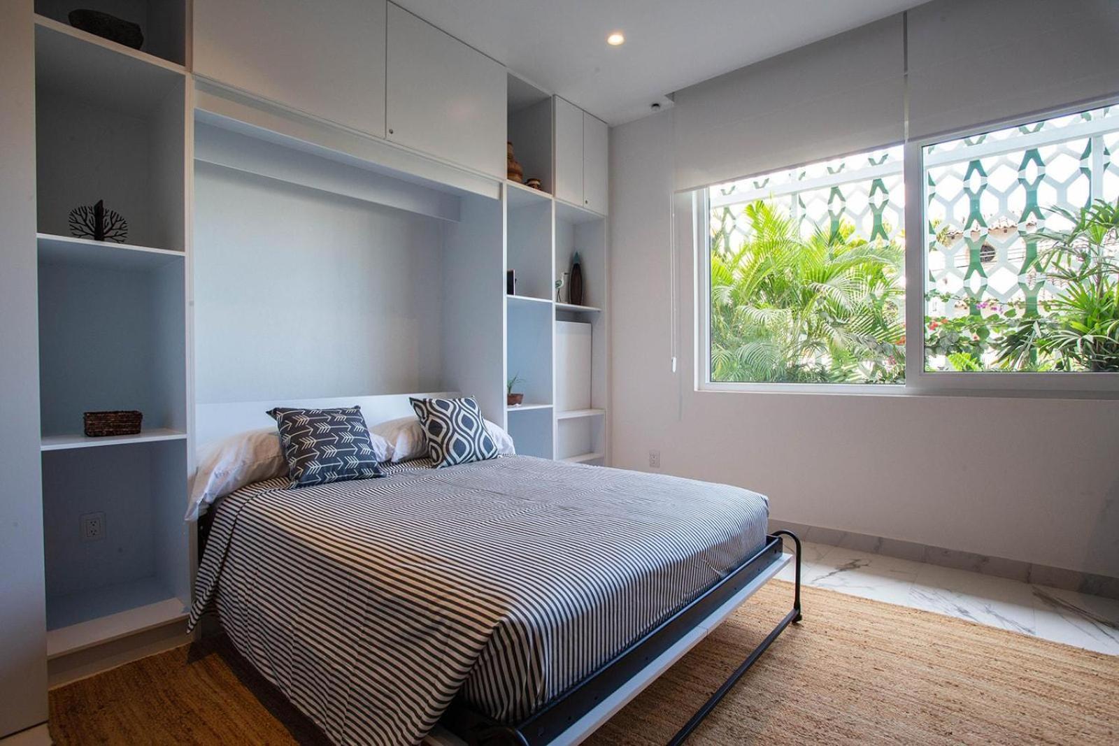 Cozy Modern In Romantica, Pool, Gym Holiday home