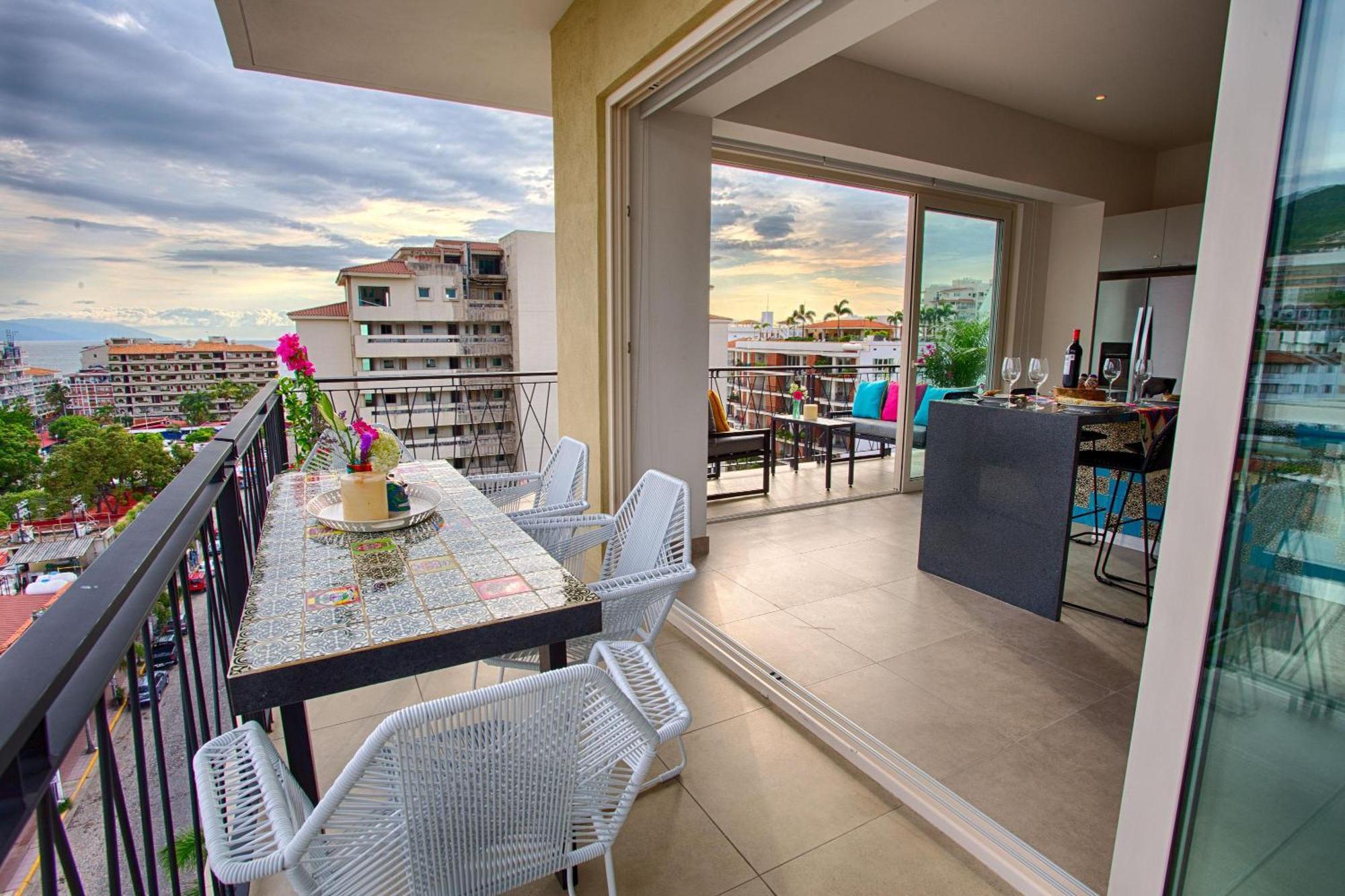 Holiday home Spectacular Modern Mexican Condo, Pool & Gym