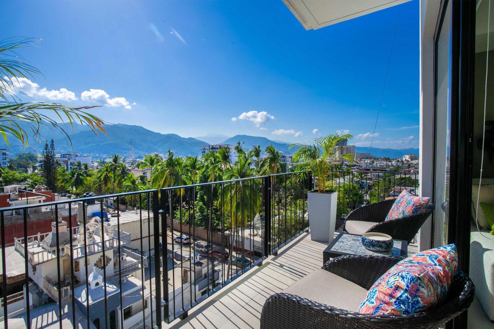 Casa De Palm Springs, Luxe 2br In Versalles Holiday home
