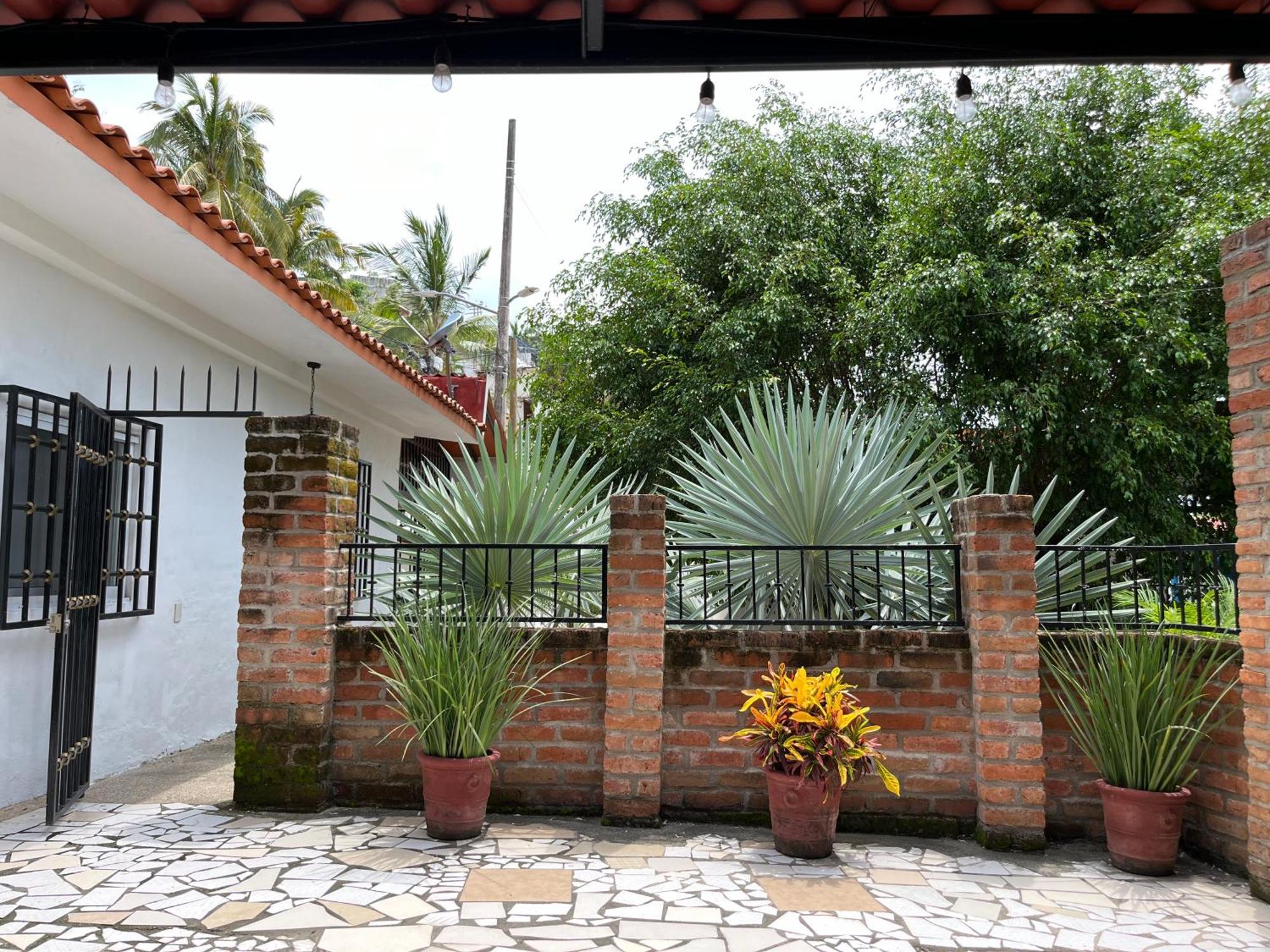 Palmier -quiet Cosy Air Conditioned Terrace Puerto Vallarta
