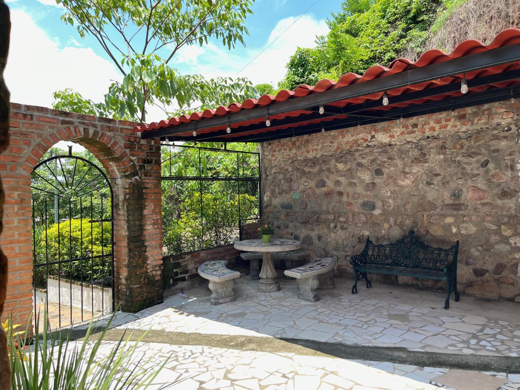 Palmier -quiet Cosy Air Conditioned Terrace Villa *