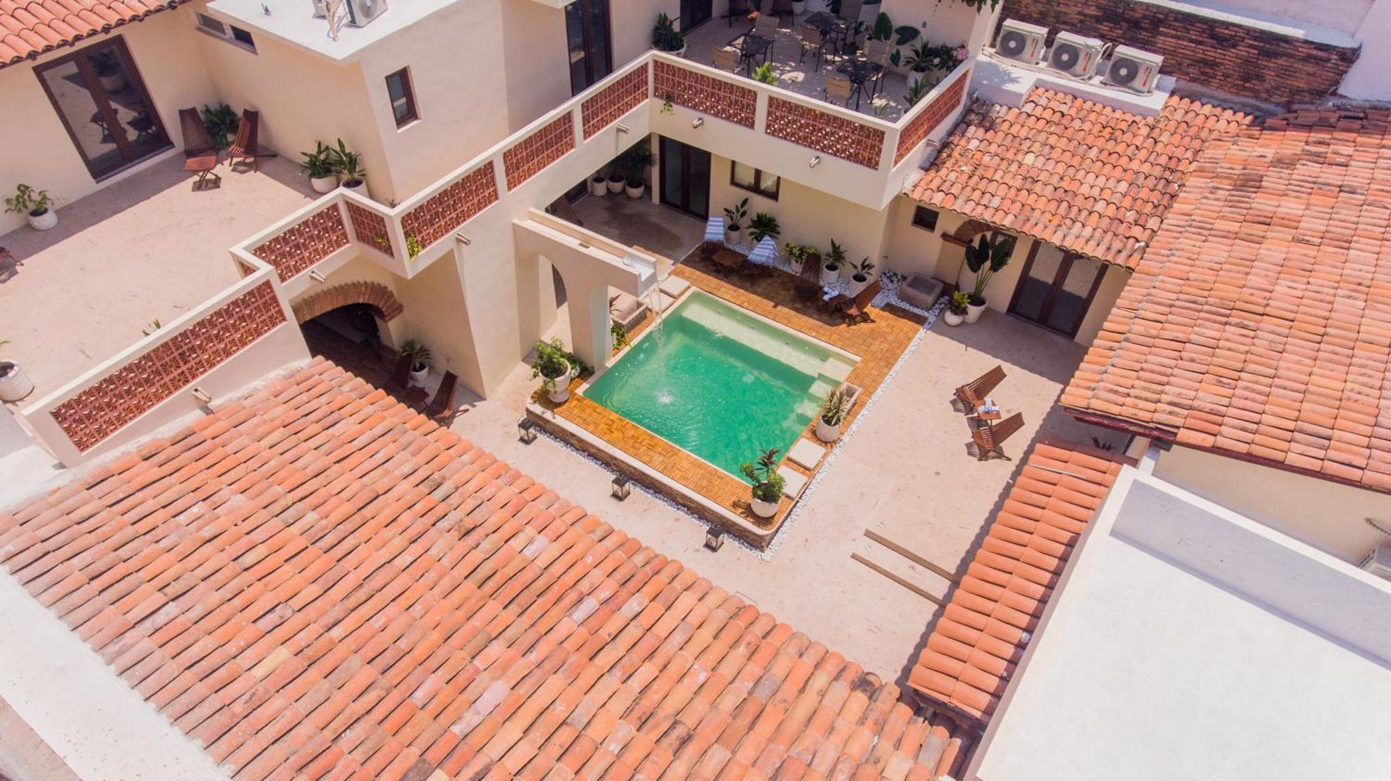 Casa Victoria Malecon - Adults Only