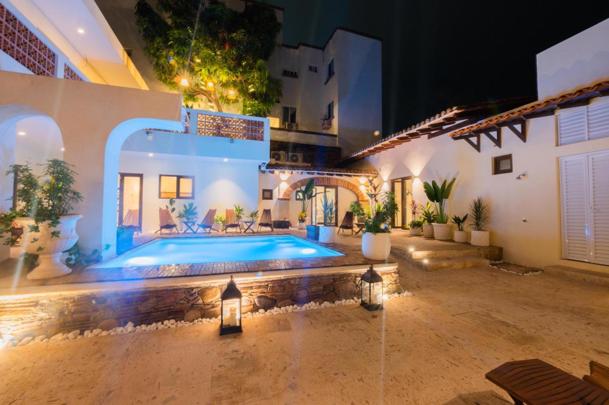 Casa Victoria Malecon - Adults Only Puerto Vallarta