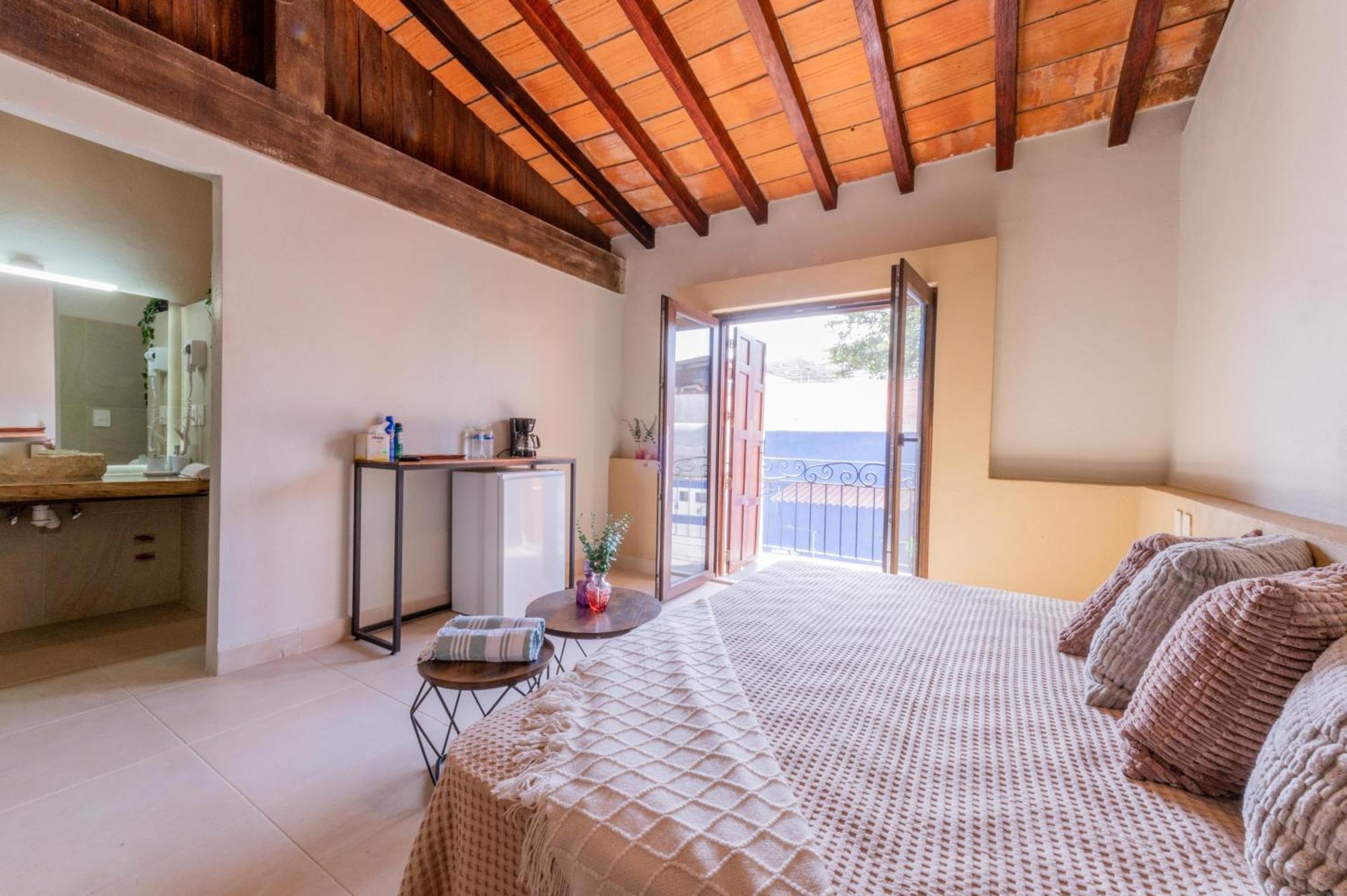 Casa Victoria Malecon - Adults Only *