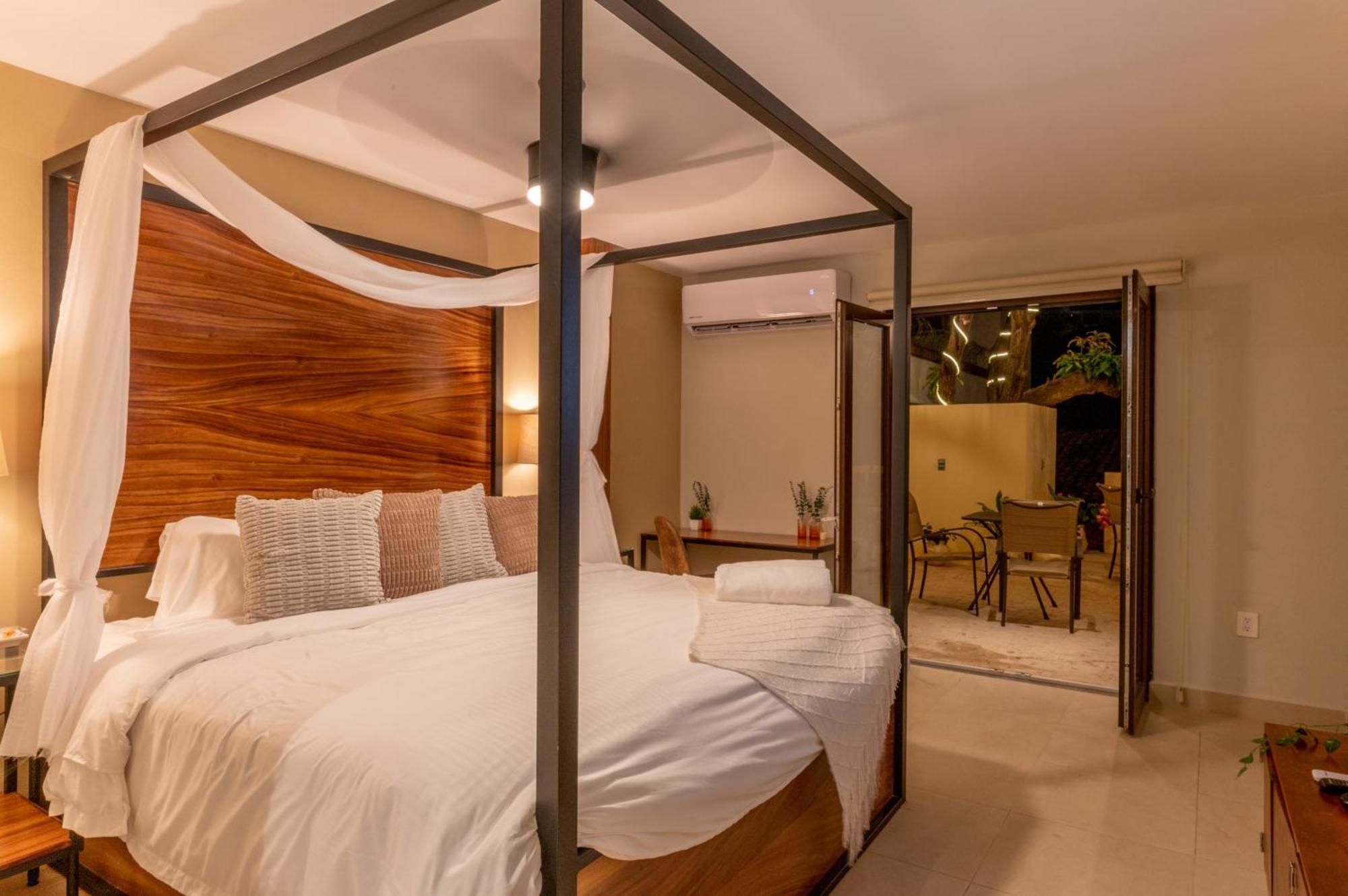 Casa Victoria Malecon - Adults Only *