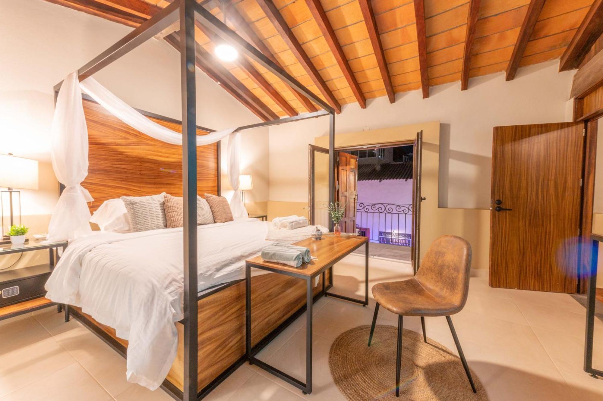 Casa Victoria Malecon - Adults Only Guest house *