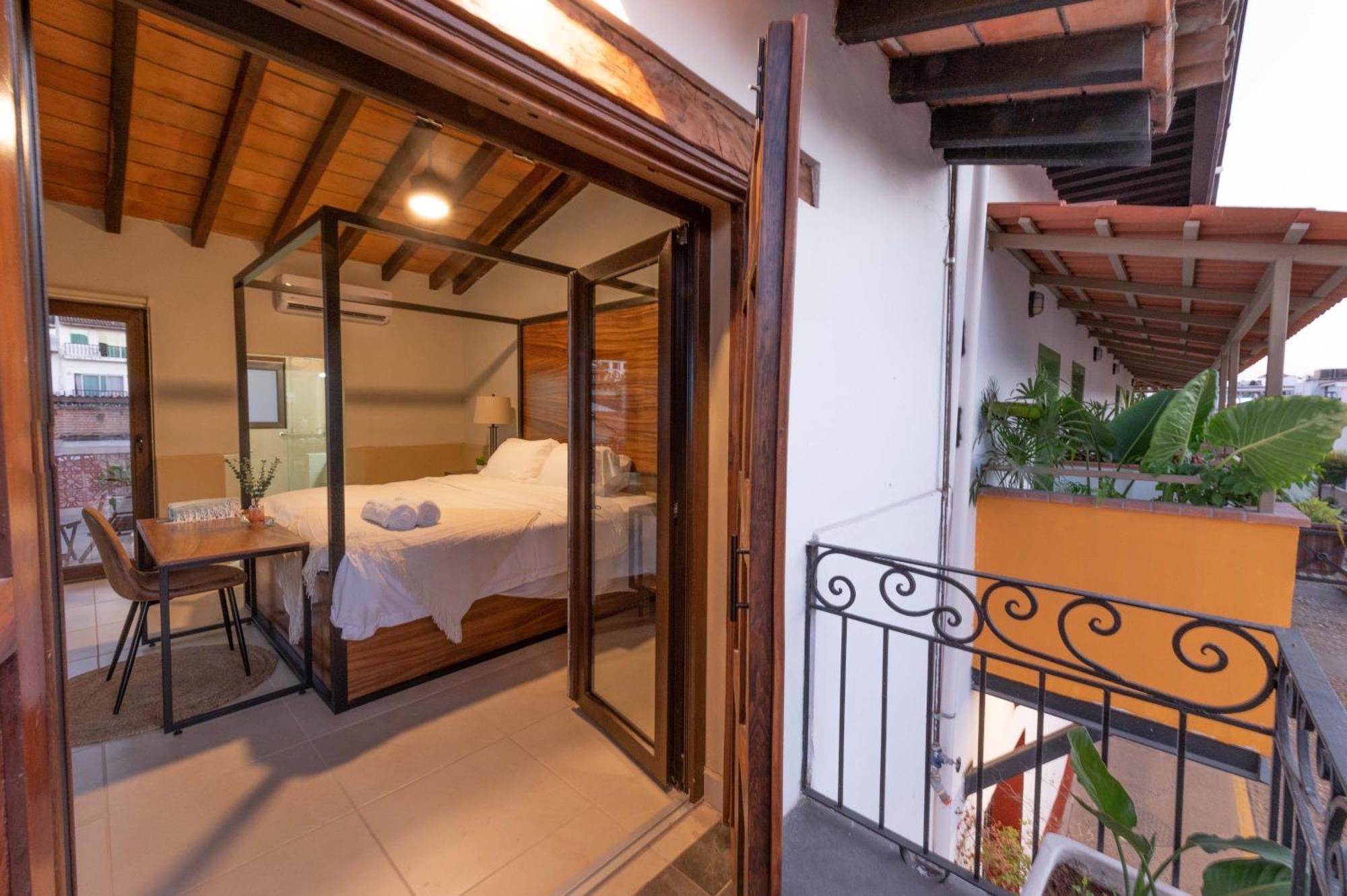 Casa Victoria Malecon - Adults Only Guest house Puerto Vallarta