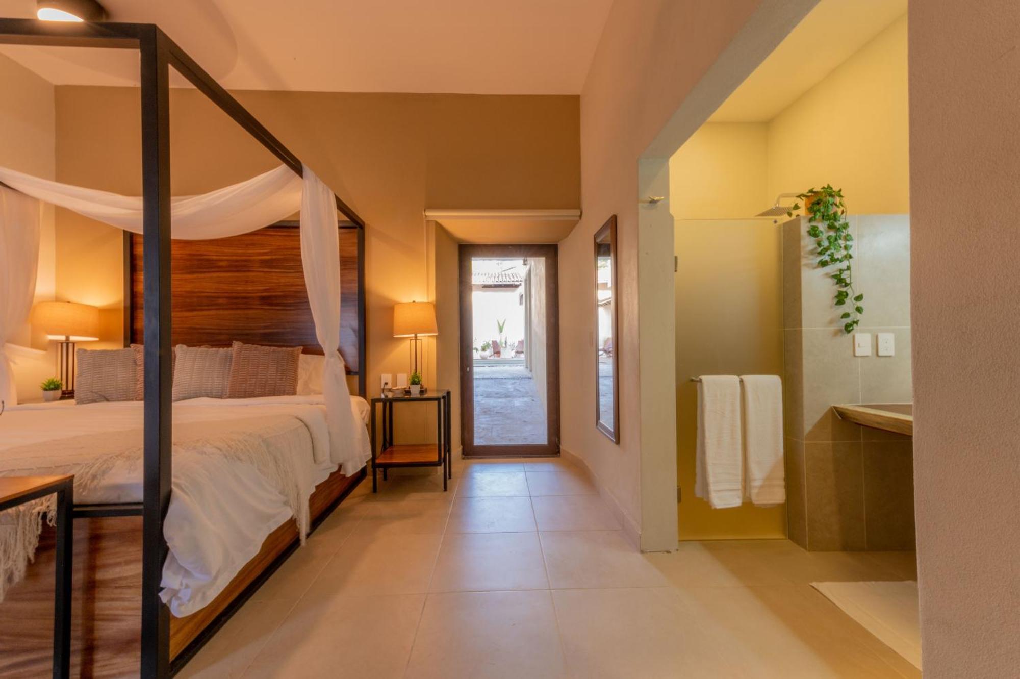 Casa Victoria Malecon - Adults Only *