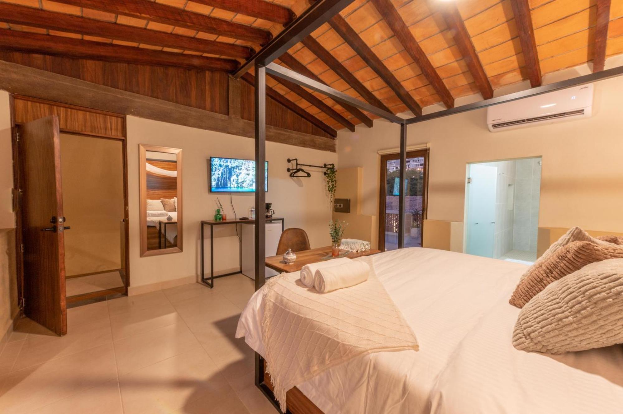 Casa Victoria Malecon - Adults Only Guest house *