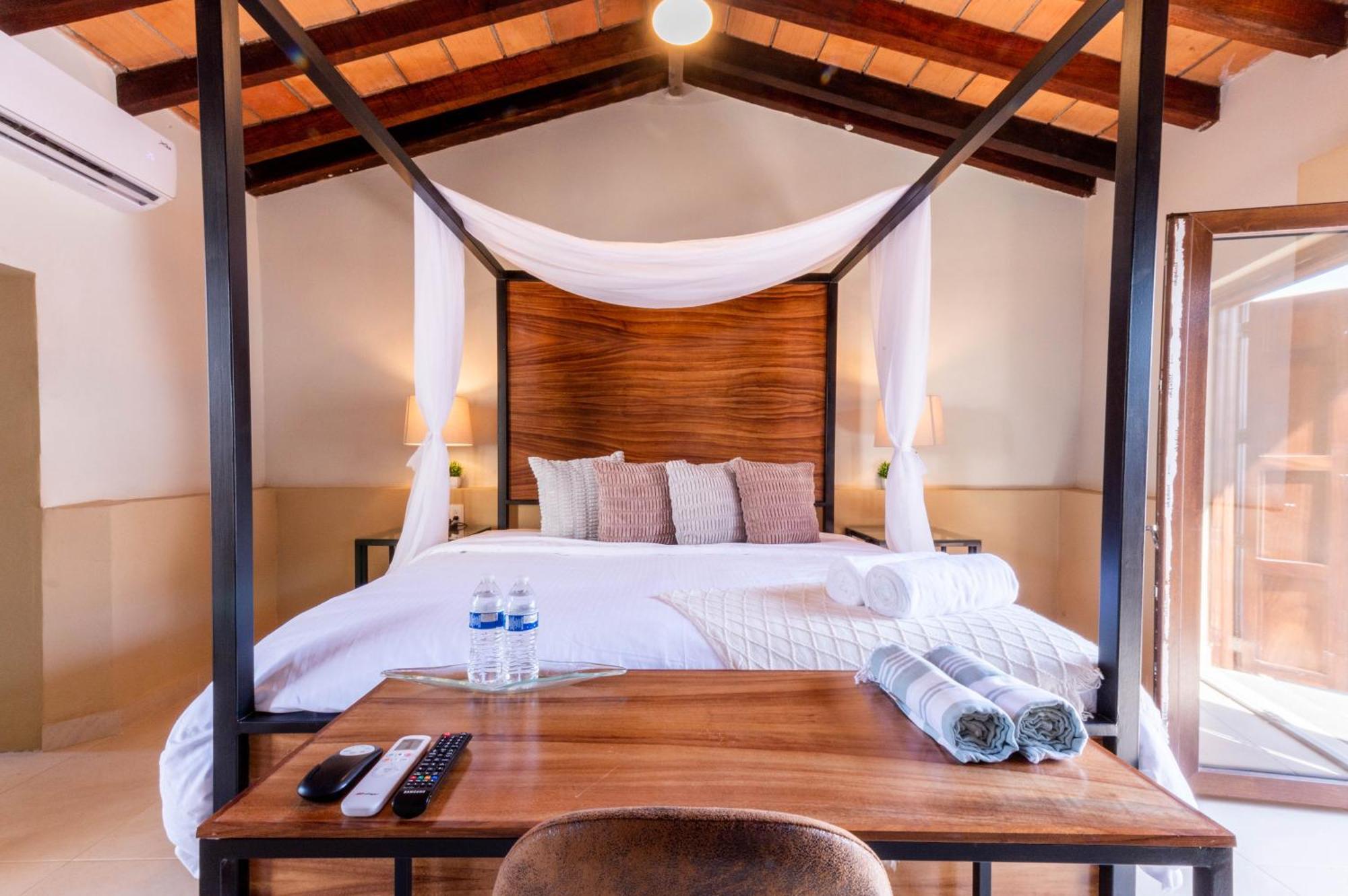 Casa Victoria Malecon - Adults Only *