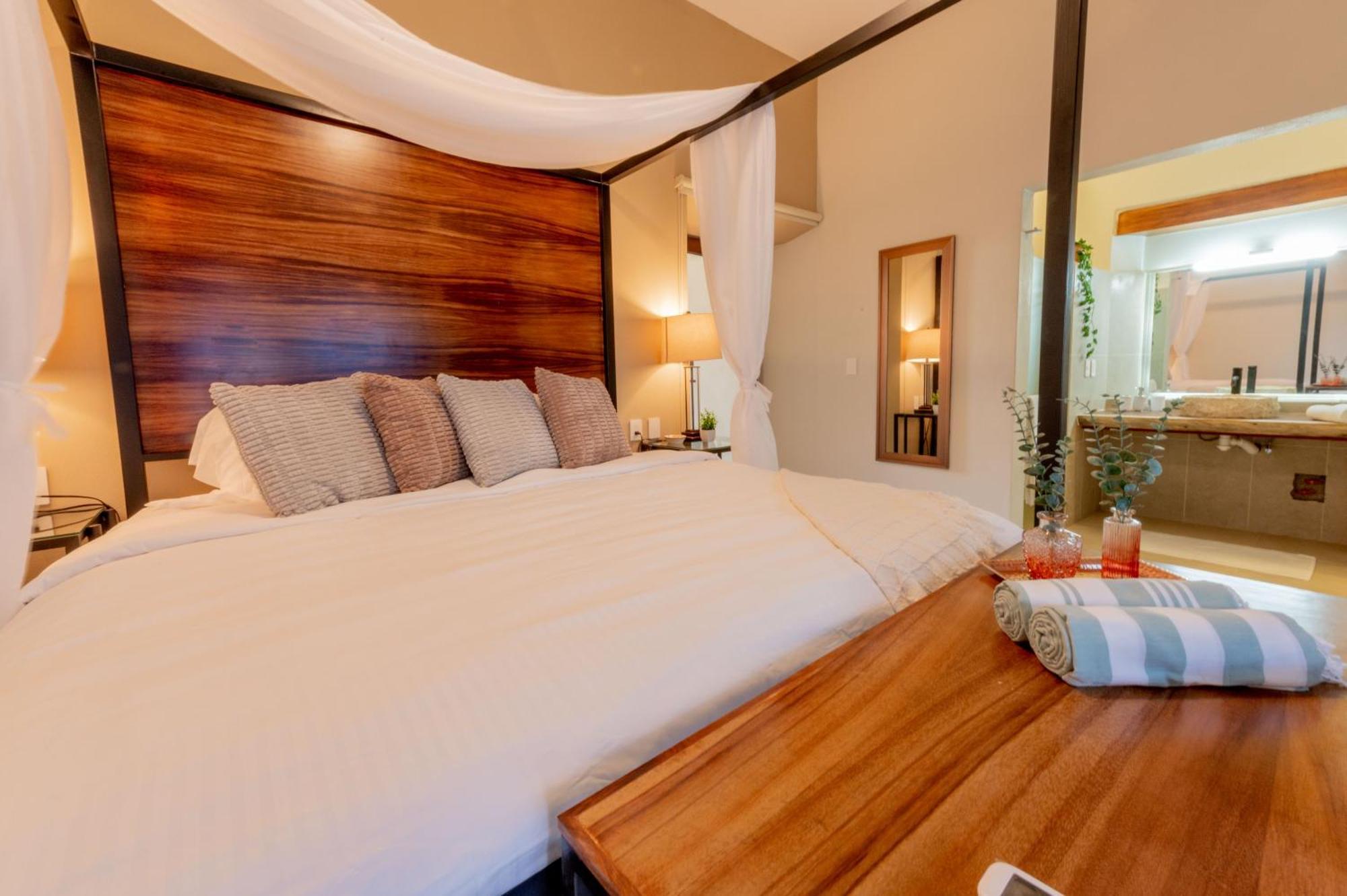 Casa Victoria Malecon - Adults Only Guest house Puerto Vallarta