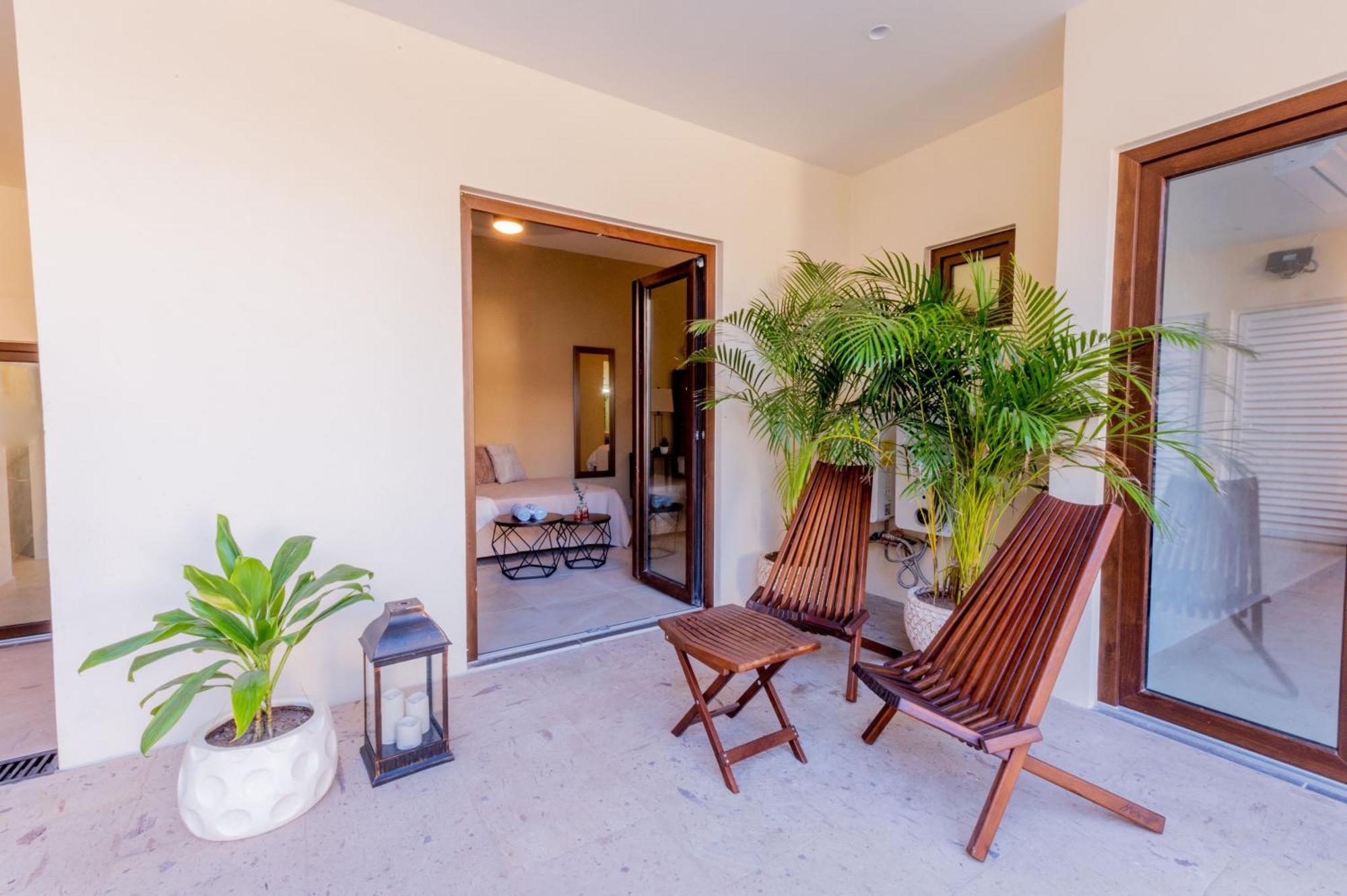 Casa Victoria Malecon - Adults Only Guest house