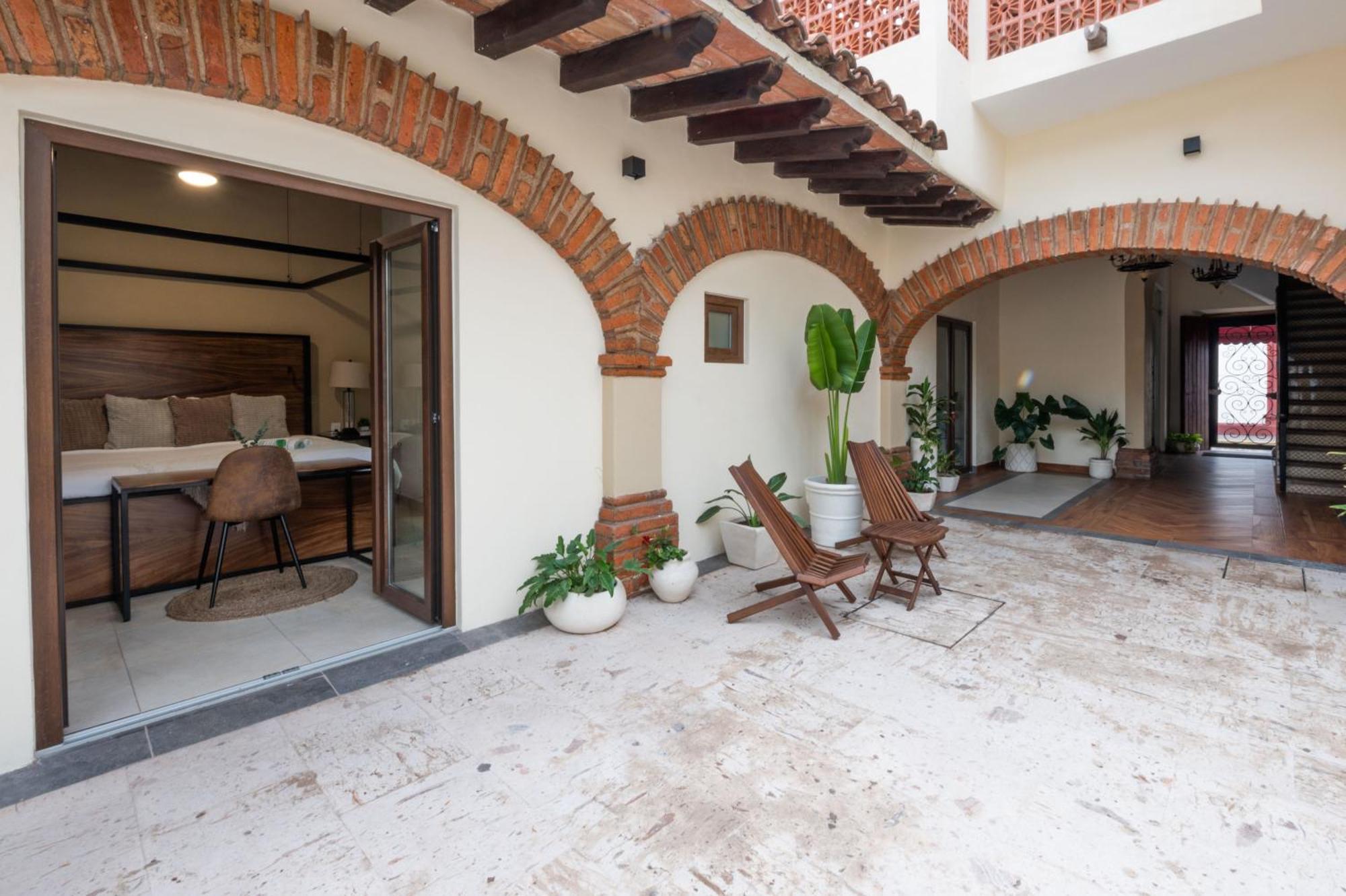 Casa Victoria Malecon - Adults Only Guest house