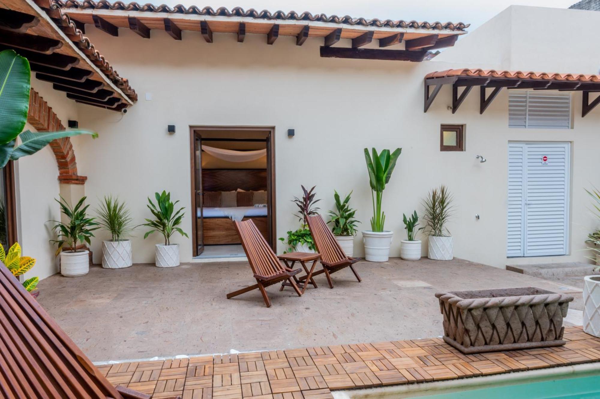 Casa Victoria Malecon - Adults Only * Puerto Vallarta