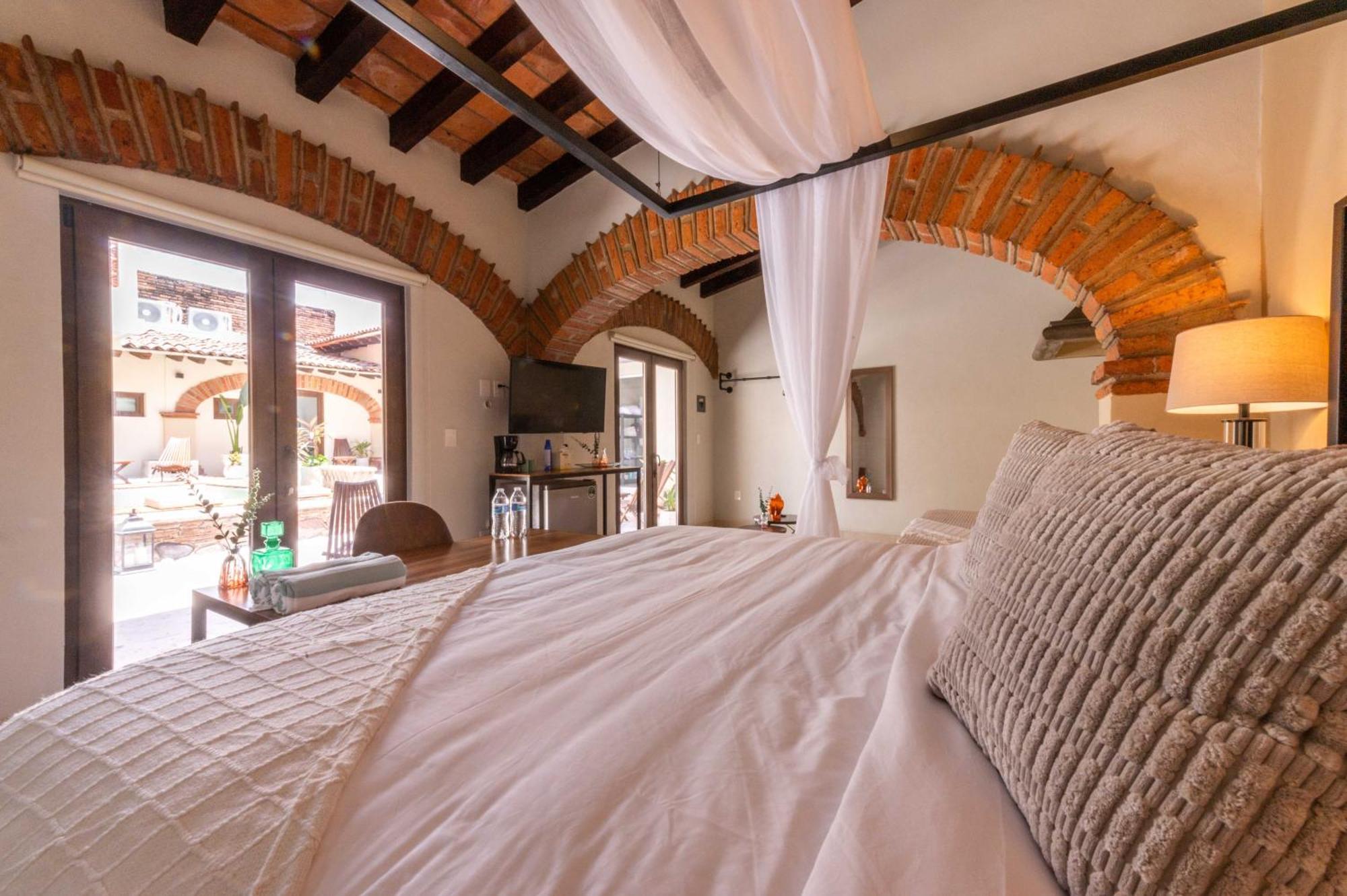 Casa Victoria Malecon - Adults Only
