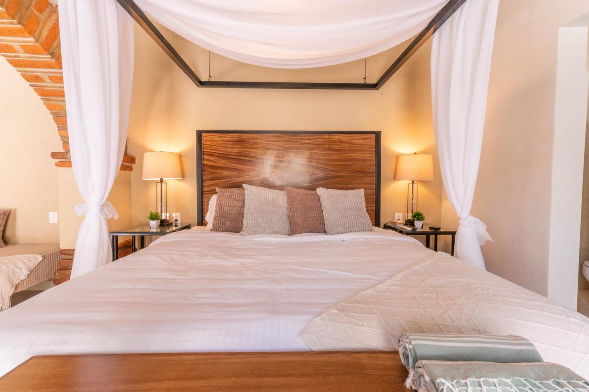 Casa Victoria Malecon - Adults Only Guest house