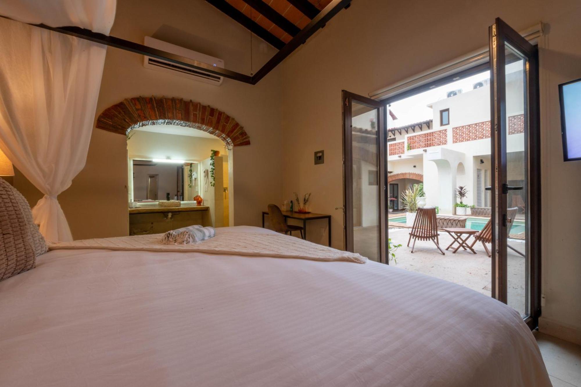 Casa Victoria Malecon - Adults Only Guest house