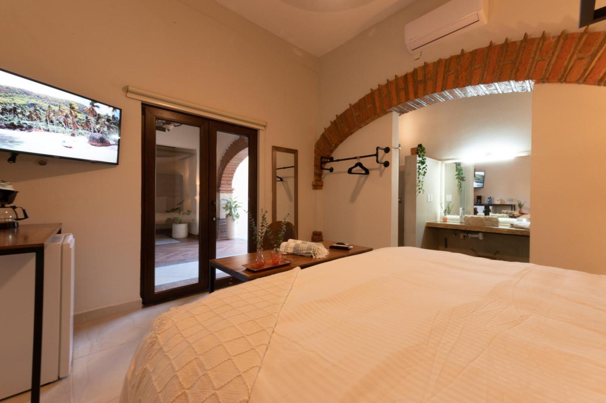 Casa Victoria Malecon - Adults Only Puerto Vallarta