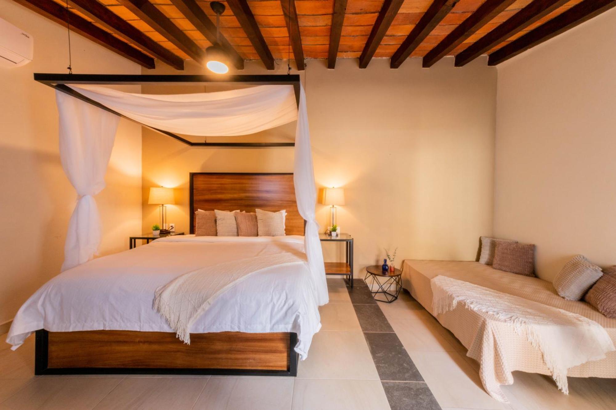 Casa Victoria Malecon - Adults Only Guest house