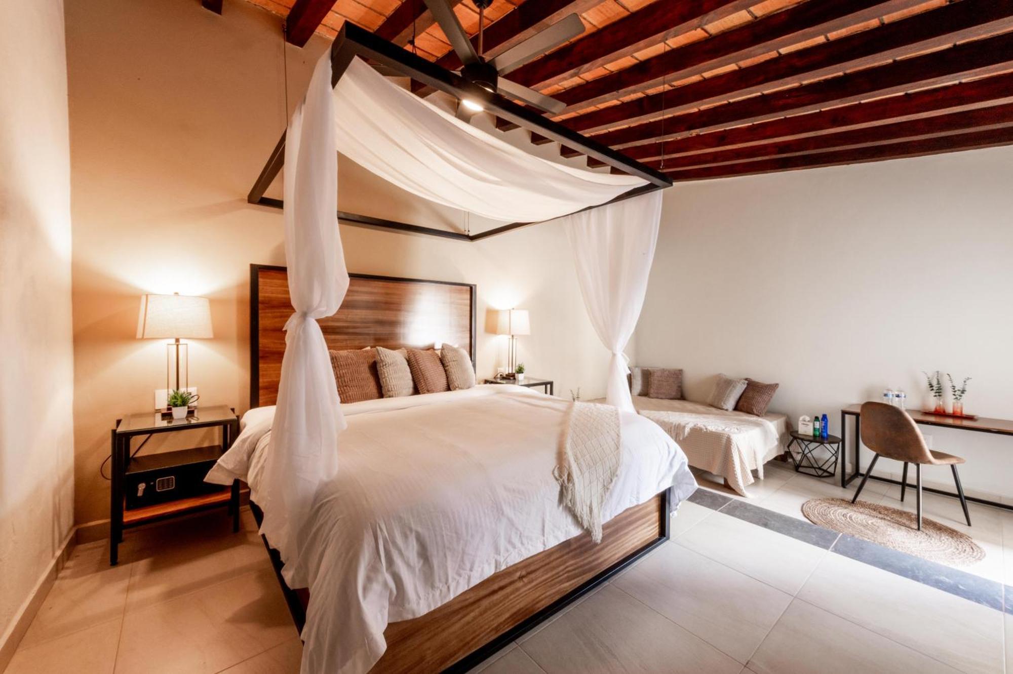 Casa Victoria Malecon - Adults Only Guest house Puerto Vallarta