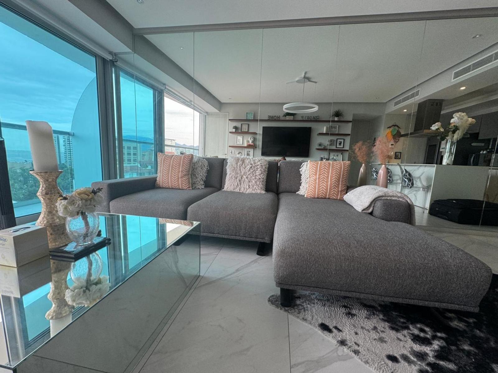 Apartment Luxurious Oceanfront With Unmatched Panoramic Views