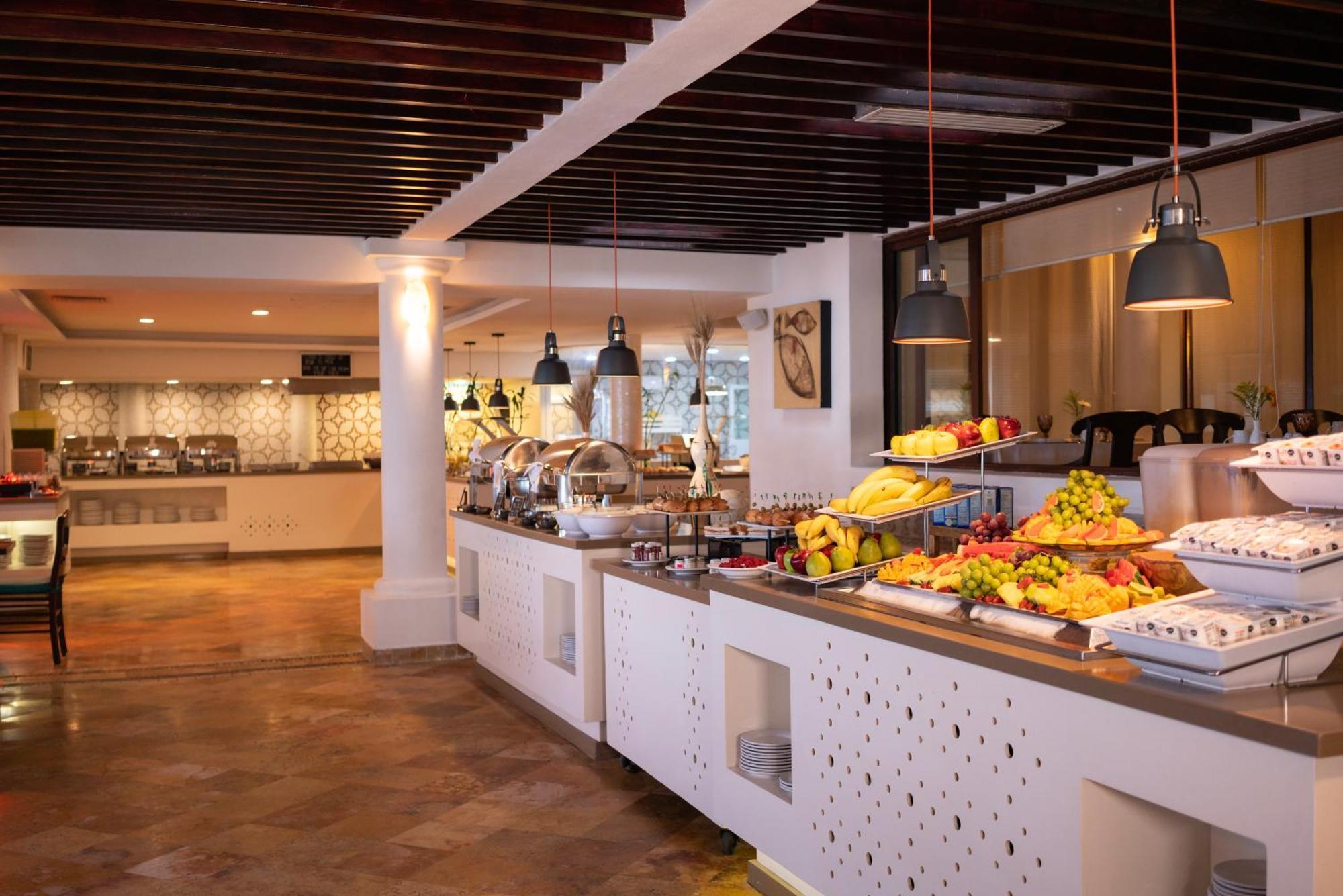 Buenaventura Grand & Great Moments Puerto Vallarta