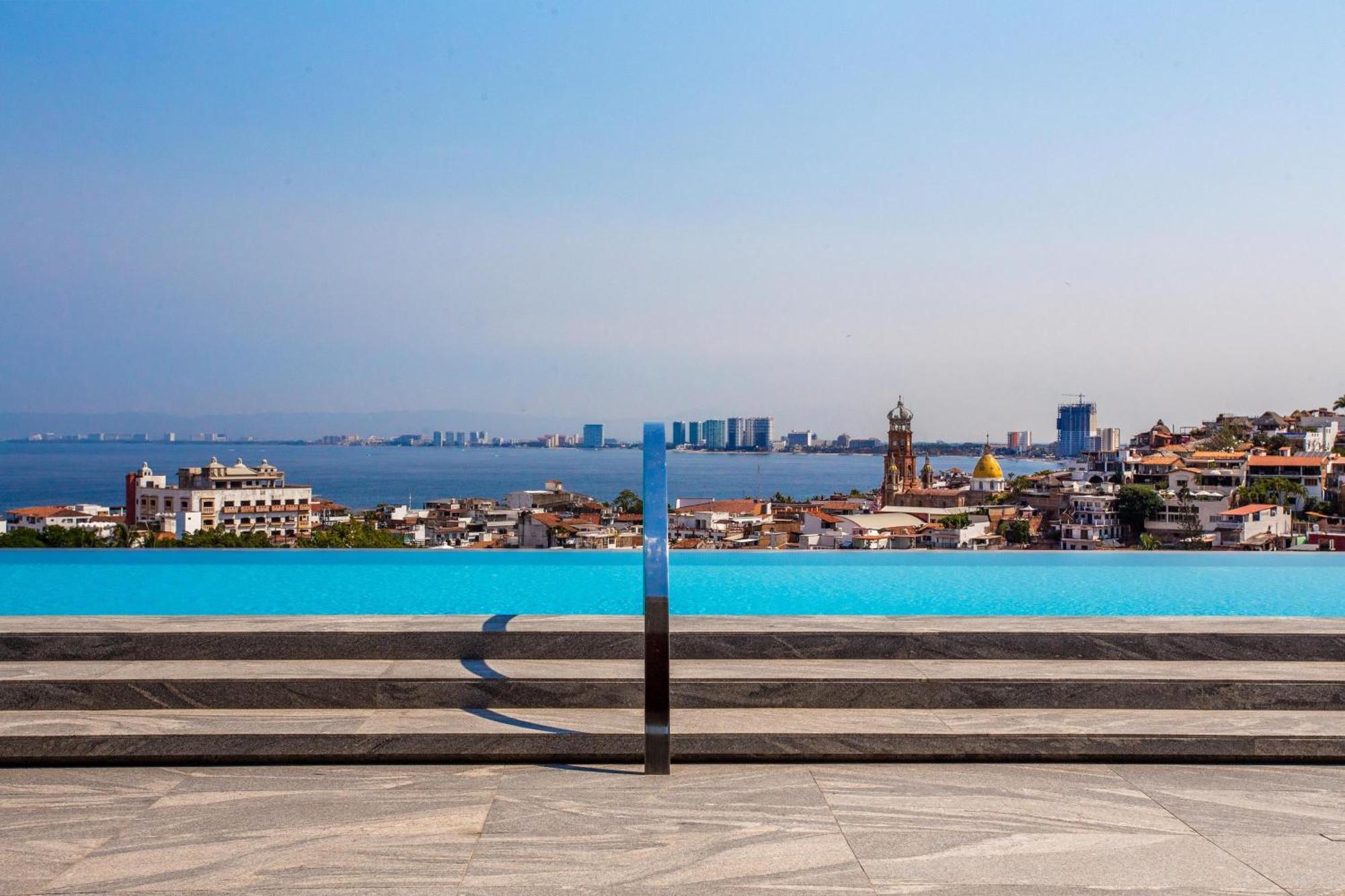 Modern Luxury 2br In Romantic Zone Puerto Vallarta
