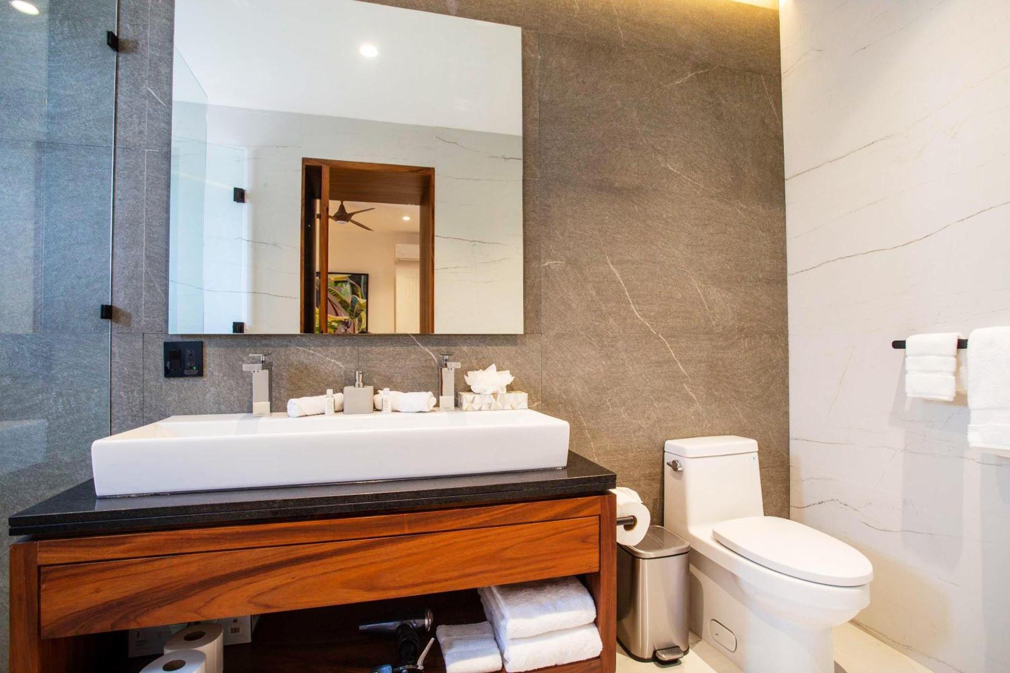 Modern Luxury 2br In Romantic Zone