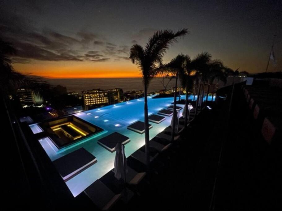New! Luxury 2bd 2ba Romantic Zone Largest Pool In Pv Sea View Balcony Apartment