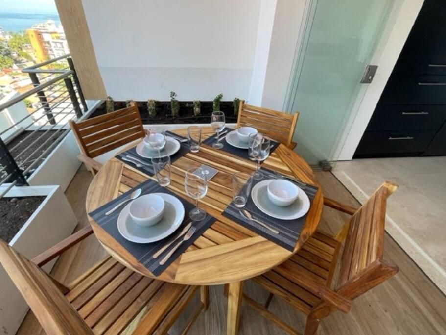 New! Luxury 2bd 2ba Romantic Zone Largest Pool In Pv Sea View Balcony * Puerto Vallarta