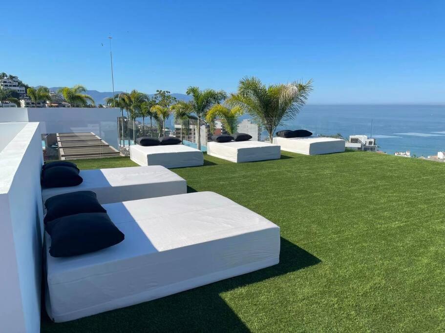 New! Luxury 2bd 2ba Romantic Zone Largest Pool In Pv Sea View Balcony Apartment *