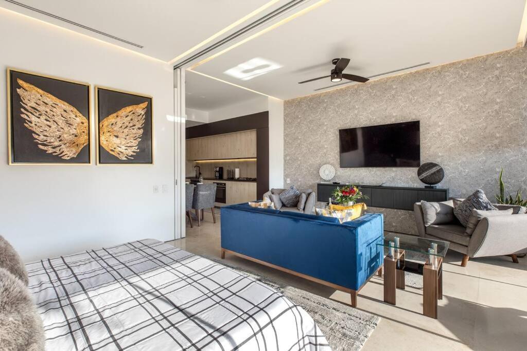 New! Luxury 2bd 2ba Romantic Zone Largest Pool In Pv Sea View Balcony *