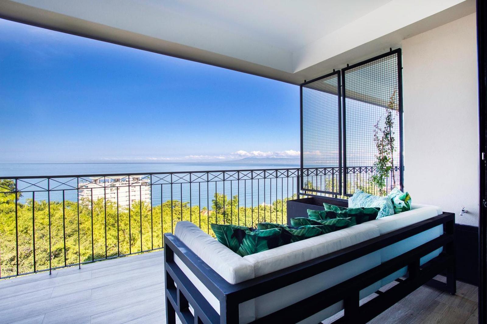 Holiday home Swanky Conchas Chinas Condo, Ocean & Jungle Views