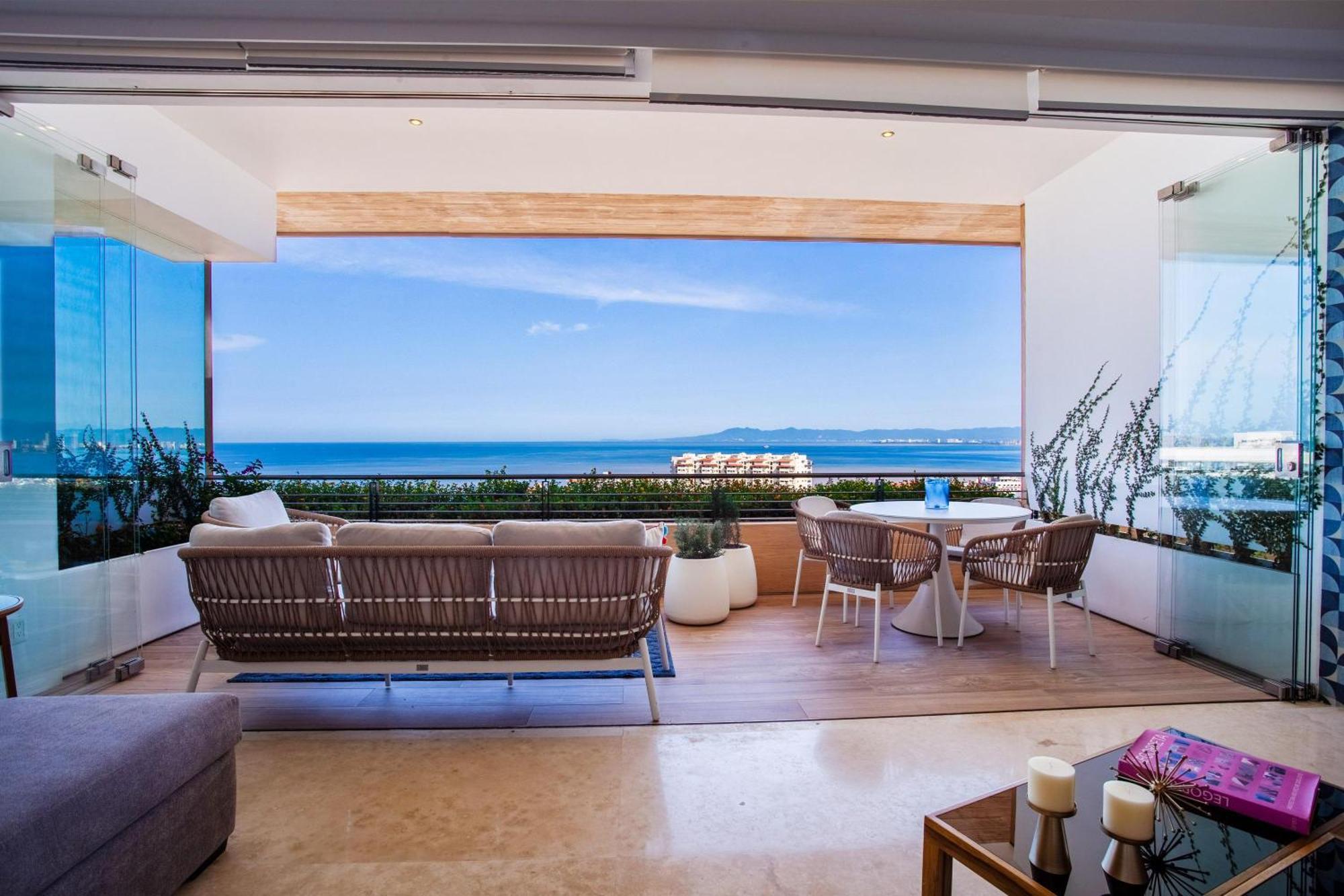 Luxury Living On 9th Floor In Romantic Zone