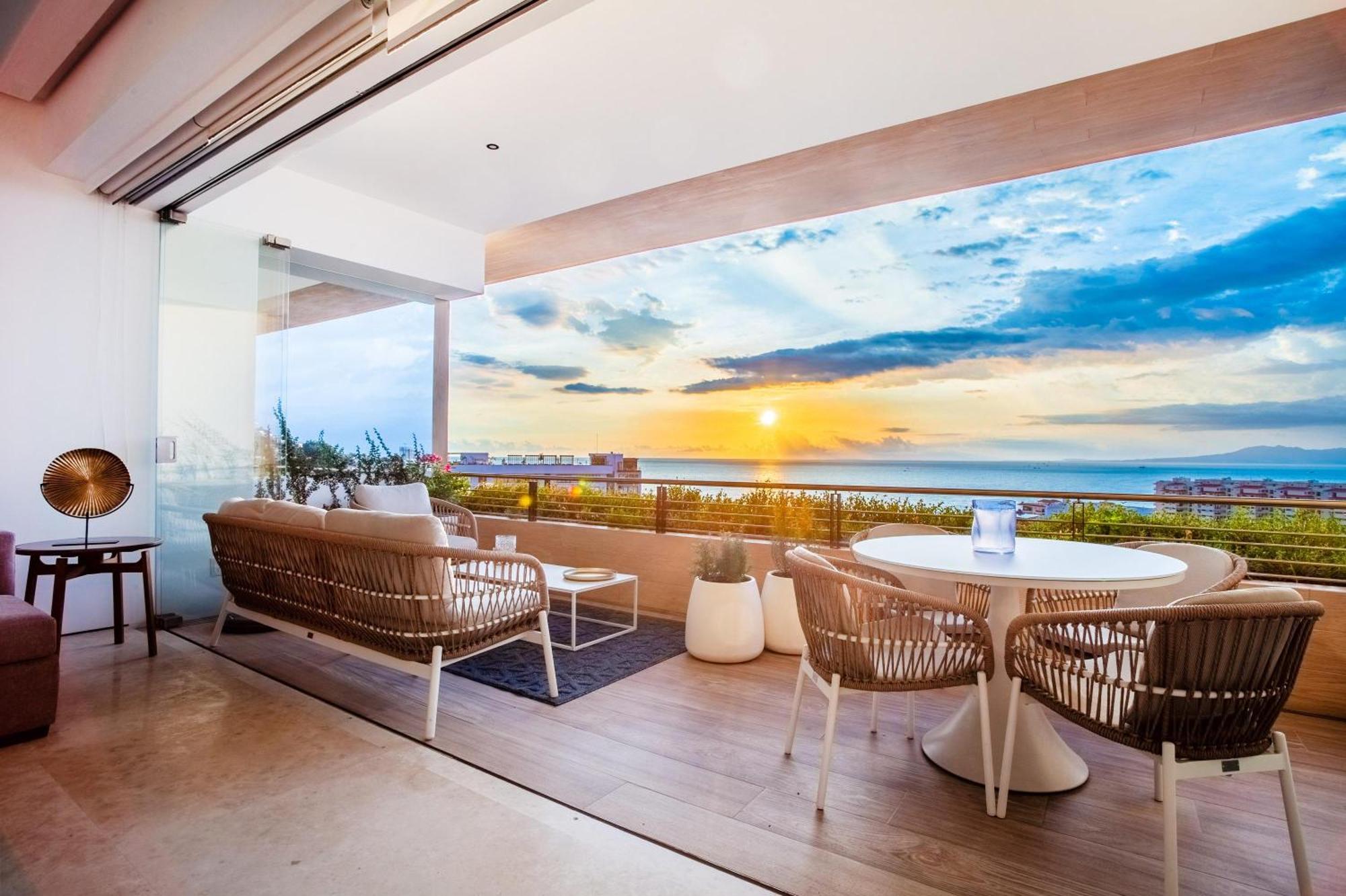 Luxury Living On 9th Floor In Romantic Zone Holiday home Puerto Vallarta