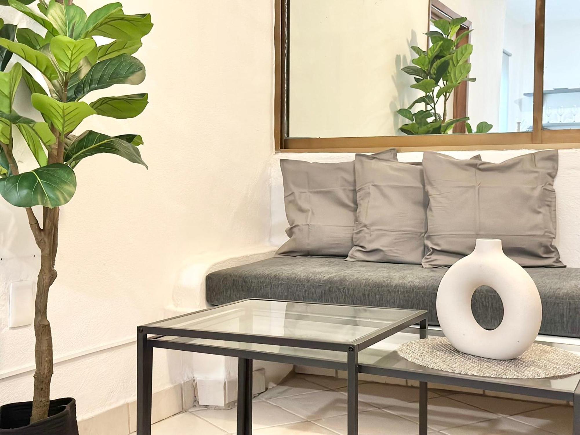 Serene 1br Near The Coast