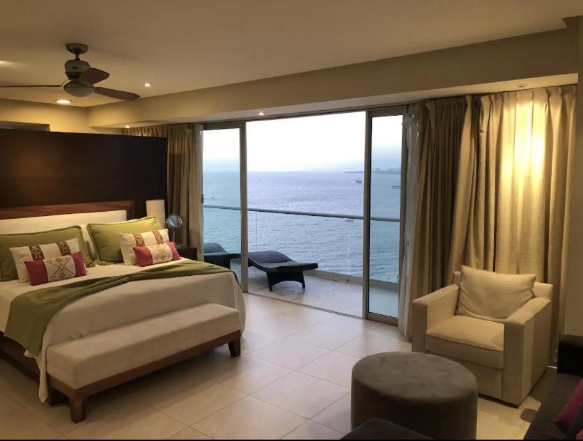 Peninsula On 10th Floor Villa