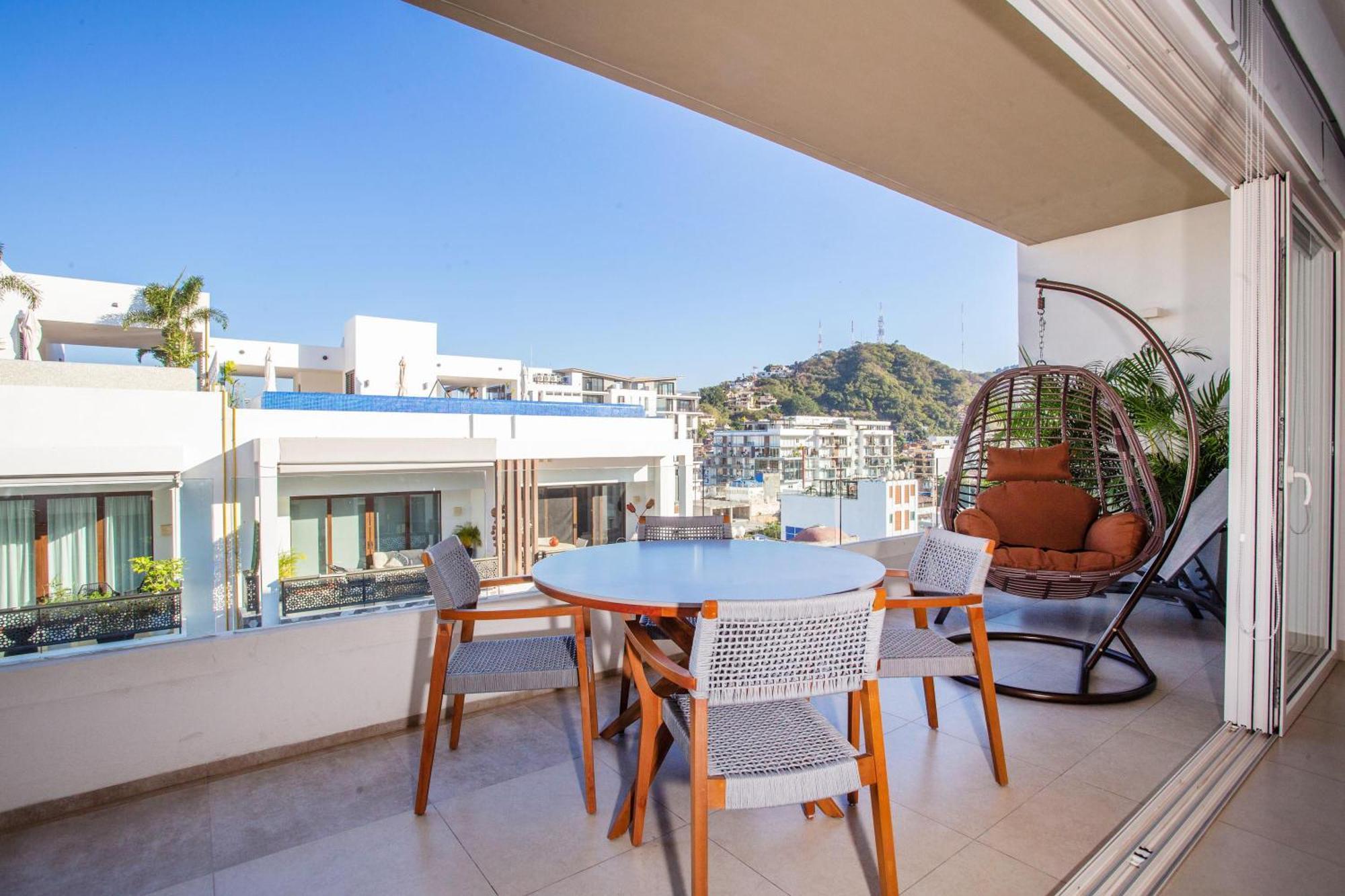 Floor With View, Rooftop Pool, Gym In Old Town * Puerto Vallarta