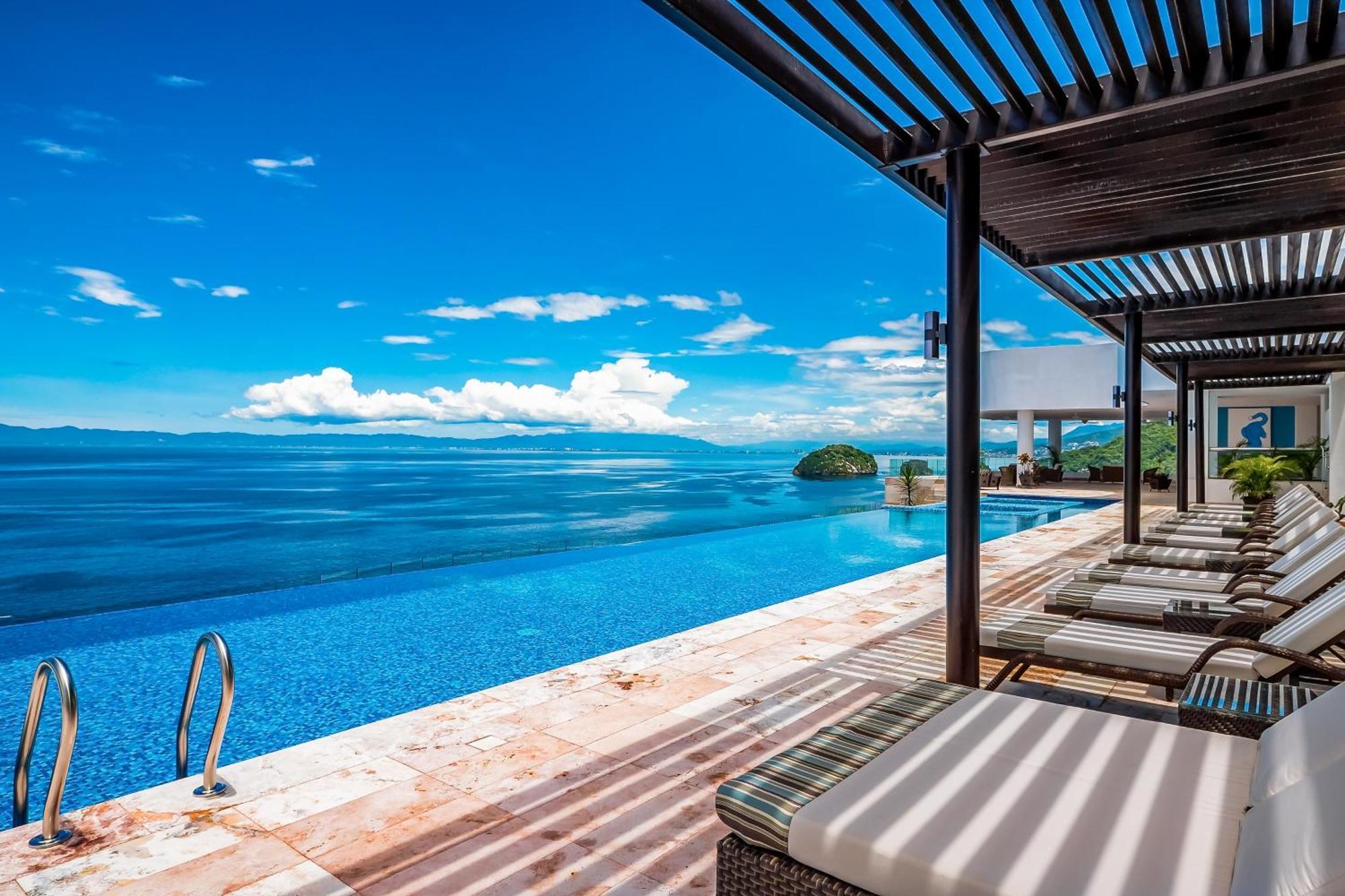 Apartment Blue Horizon 902 @ Residences