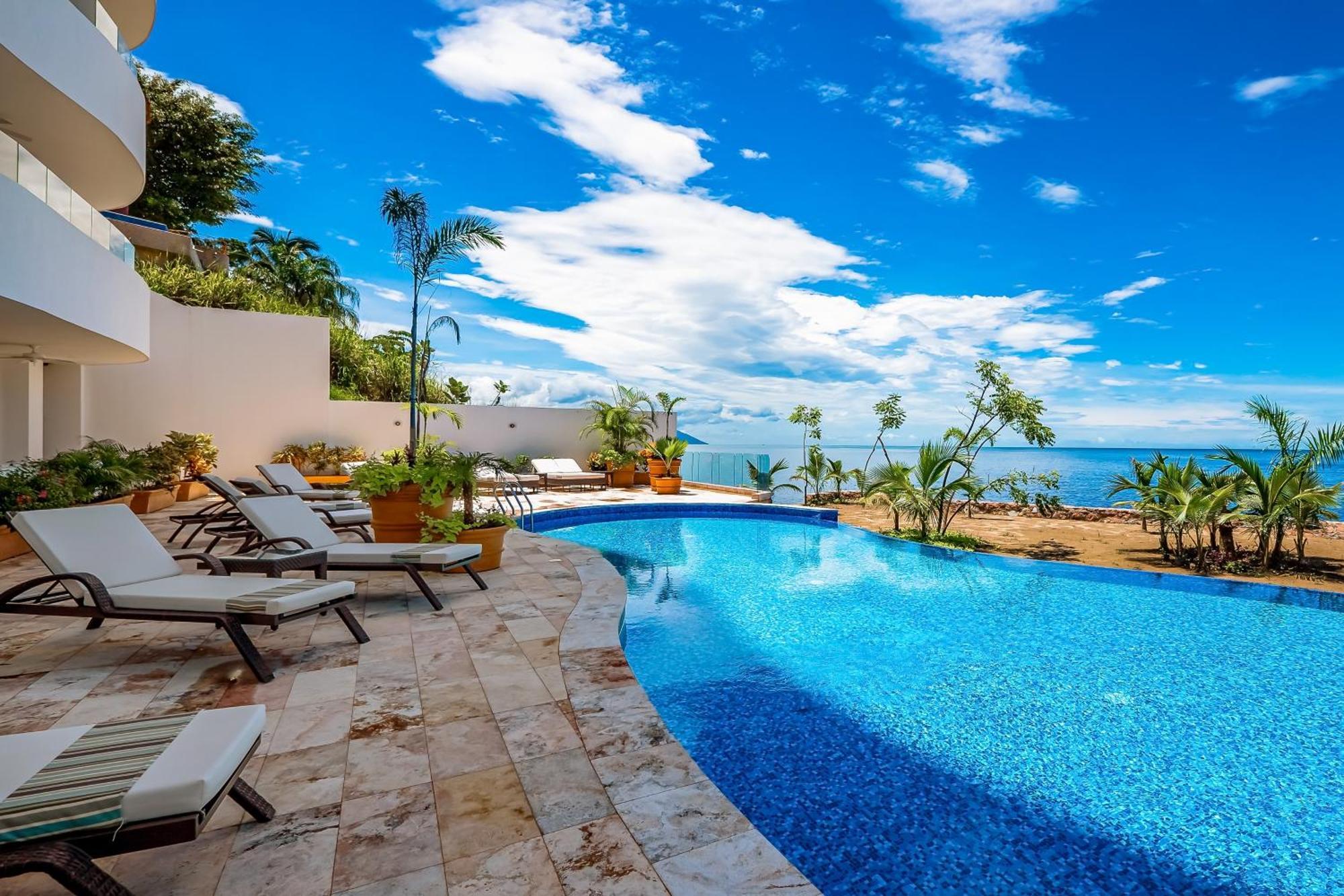 Blue Horizon 902 @ Residences