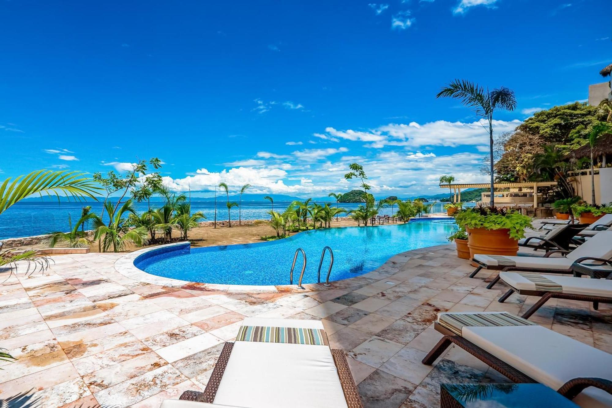 Apartment Blue Horizon 902 @ Residences