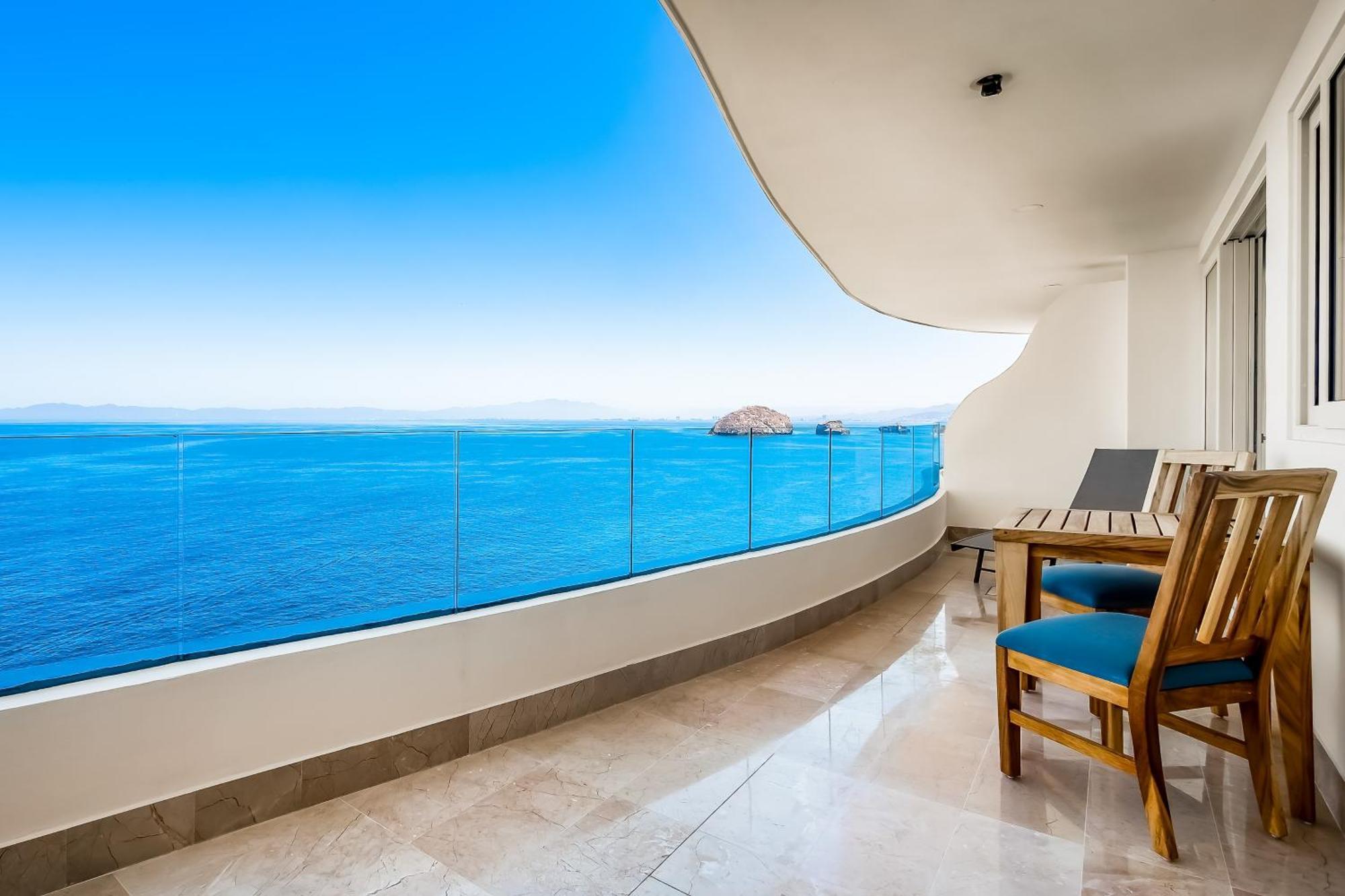 Apartment Blue Horizon 902 @ Residences *