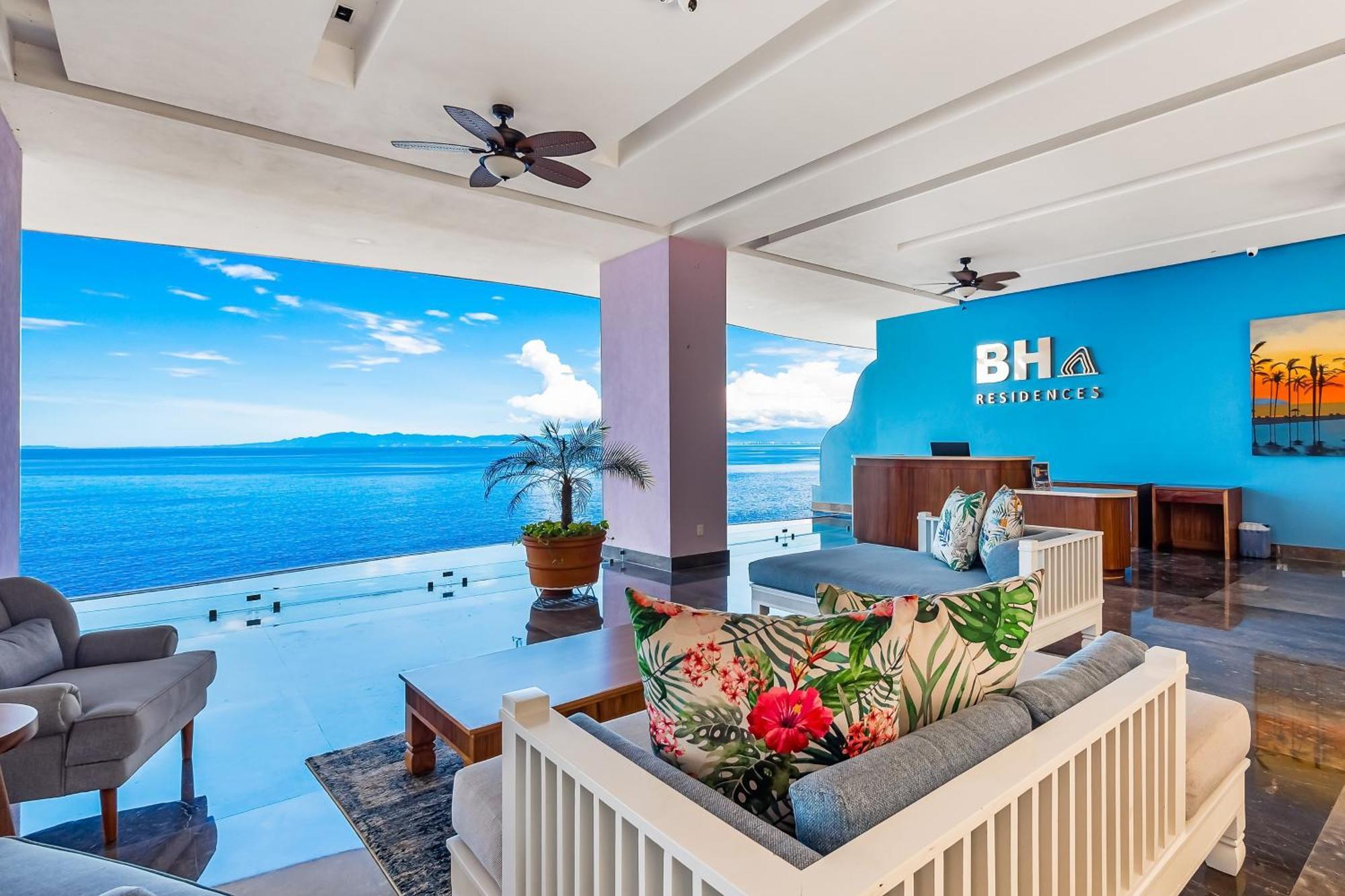 Blue Horizon 902 @ Residences
